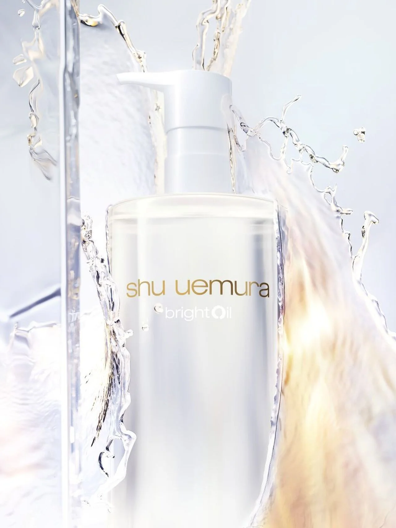 潤いで守り、澄み渡る。【シュウ ウエムラ】新「ブライト クレンジング オイル」誕生！