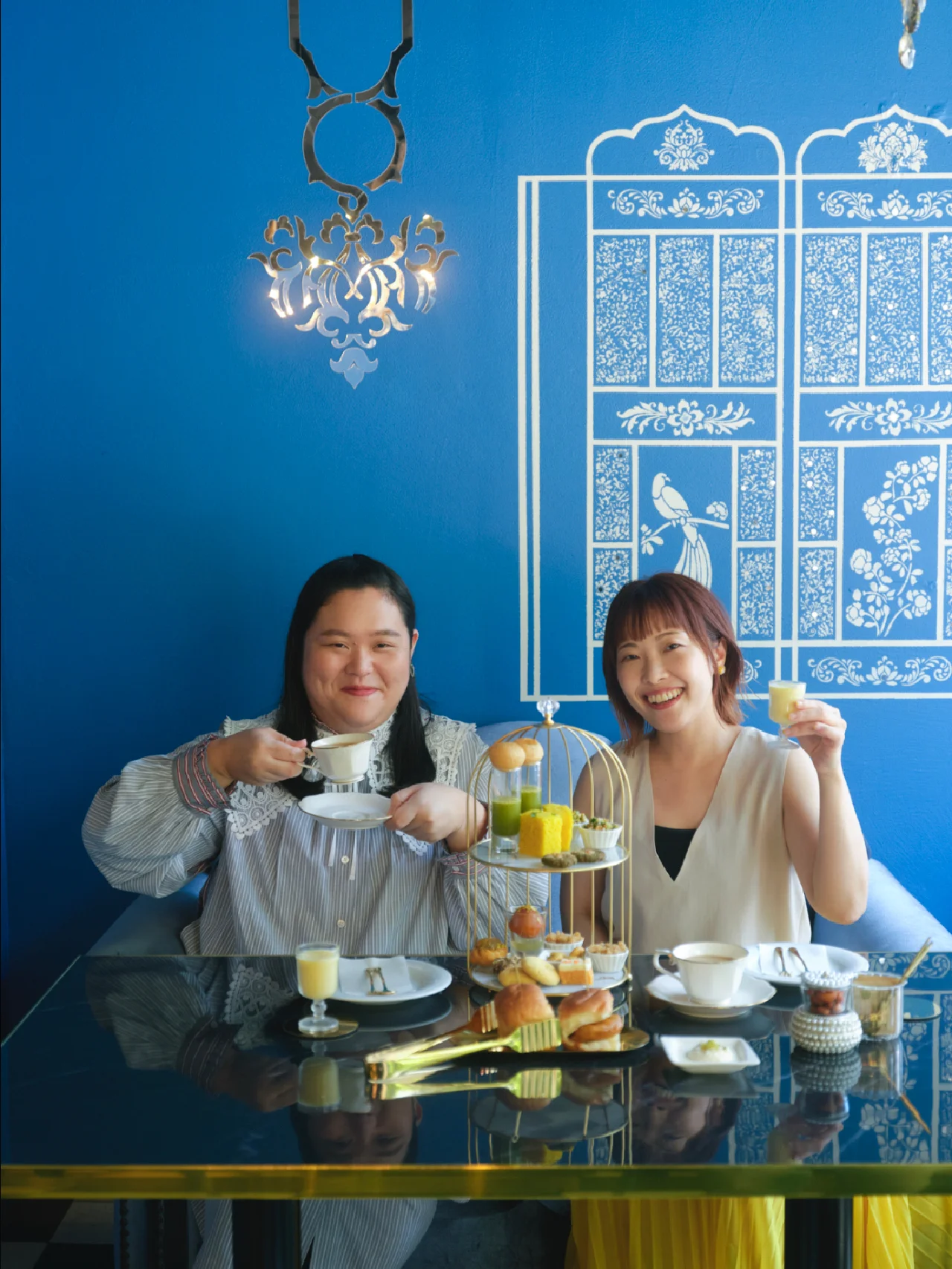 小説家・千早茜さんとぼる塾 田辺智加さん、フーディなふたりがSPURの誌面で“食語り”！