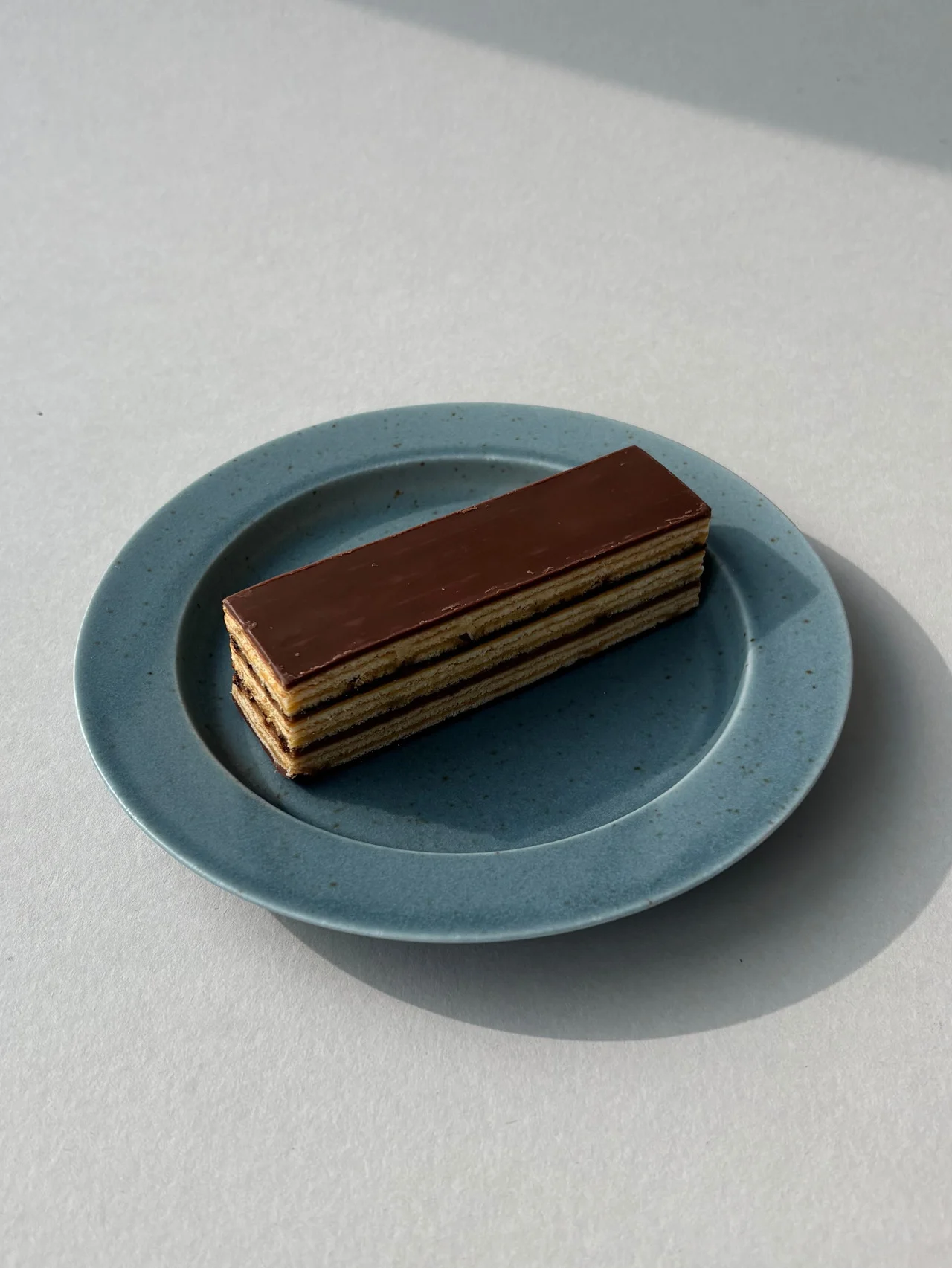 【無印良品】「世界のお菓子シリーズ」って知ってる？ コンビニでも買えるオペラケーキを食べてみた