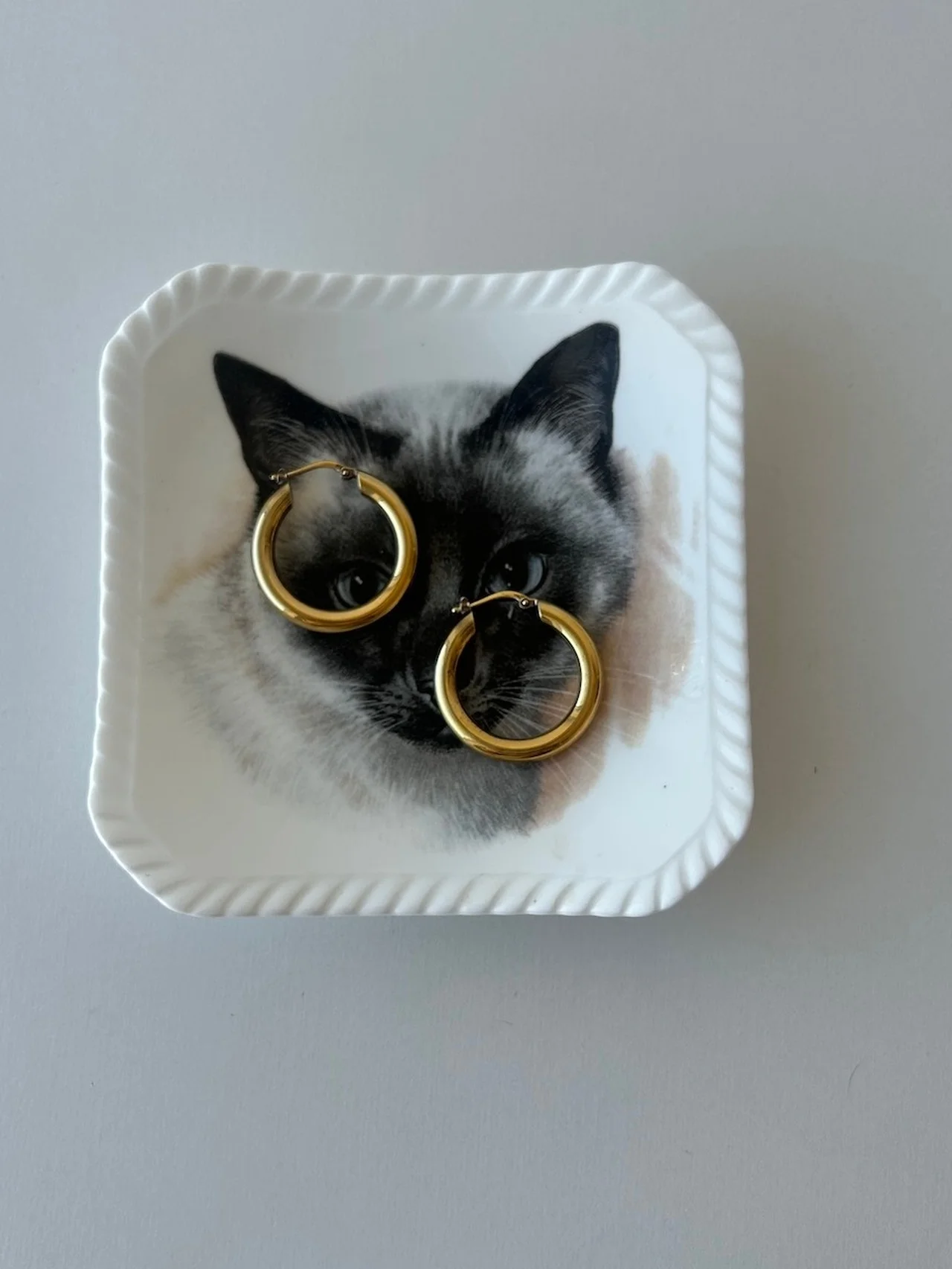 【ジル サンダー】のフープピアスは自信を持って毎日つけられるお守りアクセサリー！