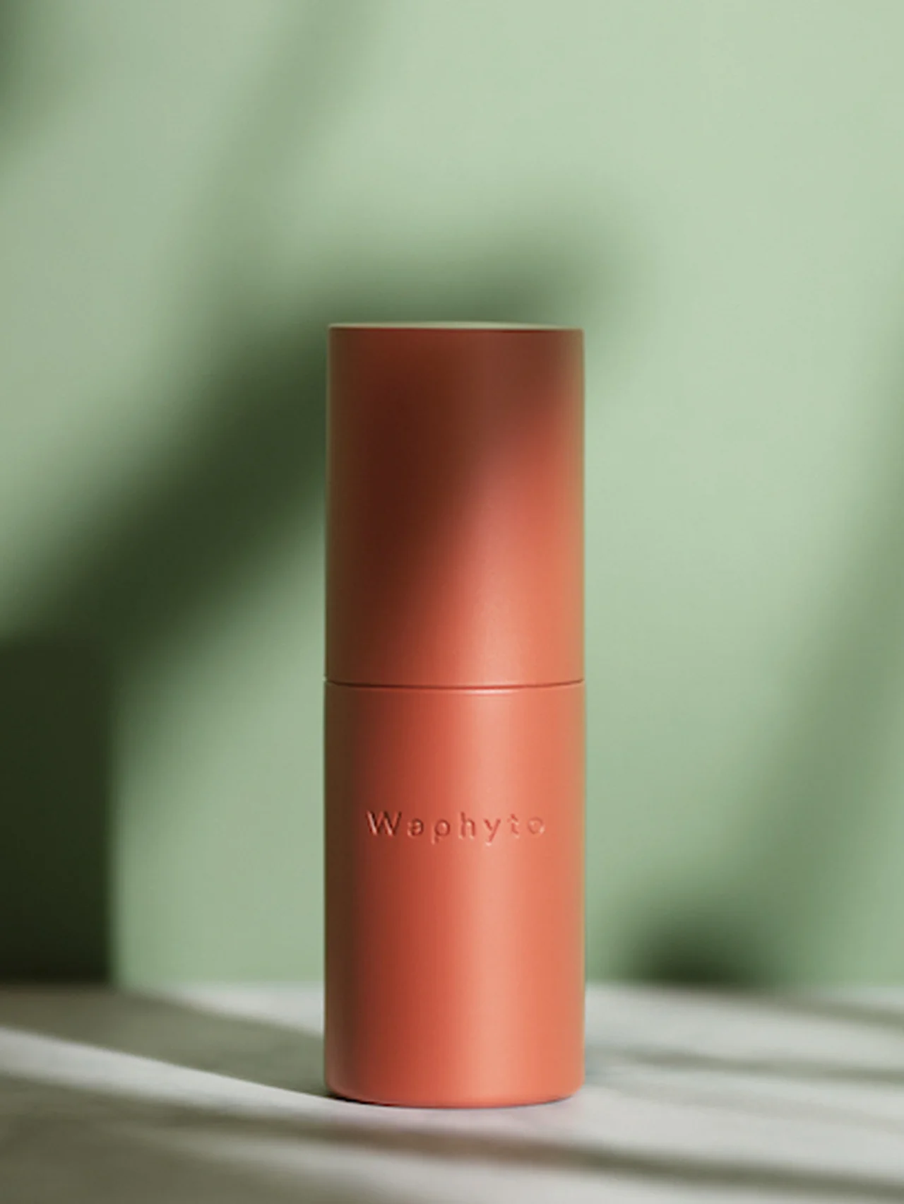 【Waphyto】から新セラム。ストレスフルな年齢肌に、ピュアでパワフルな植物の恵みを
