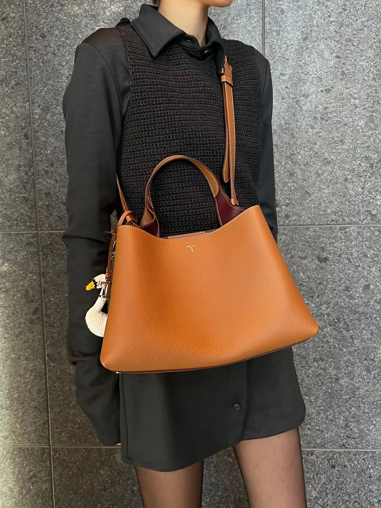 【トッズ】大人気トップハンドルバッグがブラウンで登場！ 国内で買えるのはSPURSHOPだけ！ 