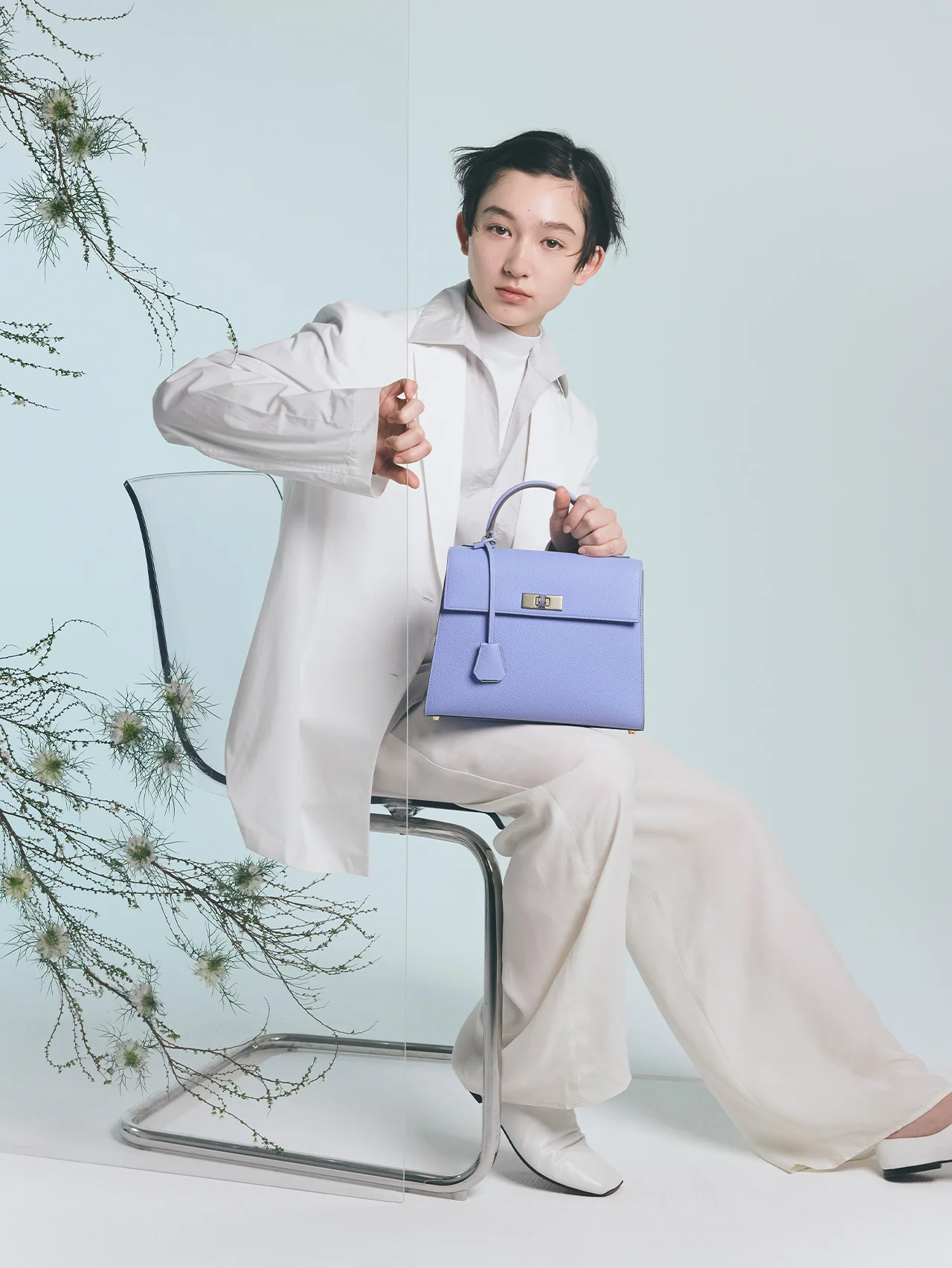 ボナベンチュラ 存在感を放つ、春色の相棒バッグと共に