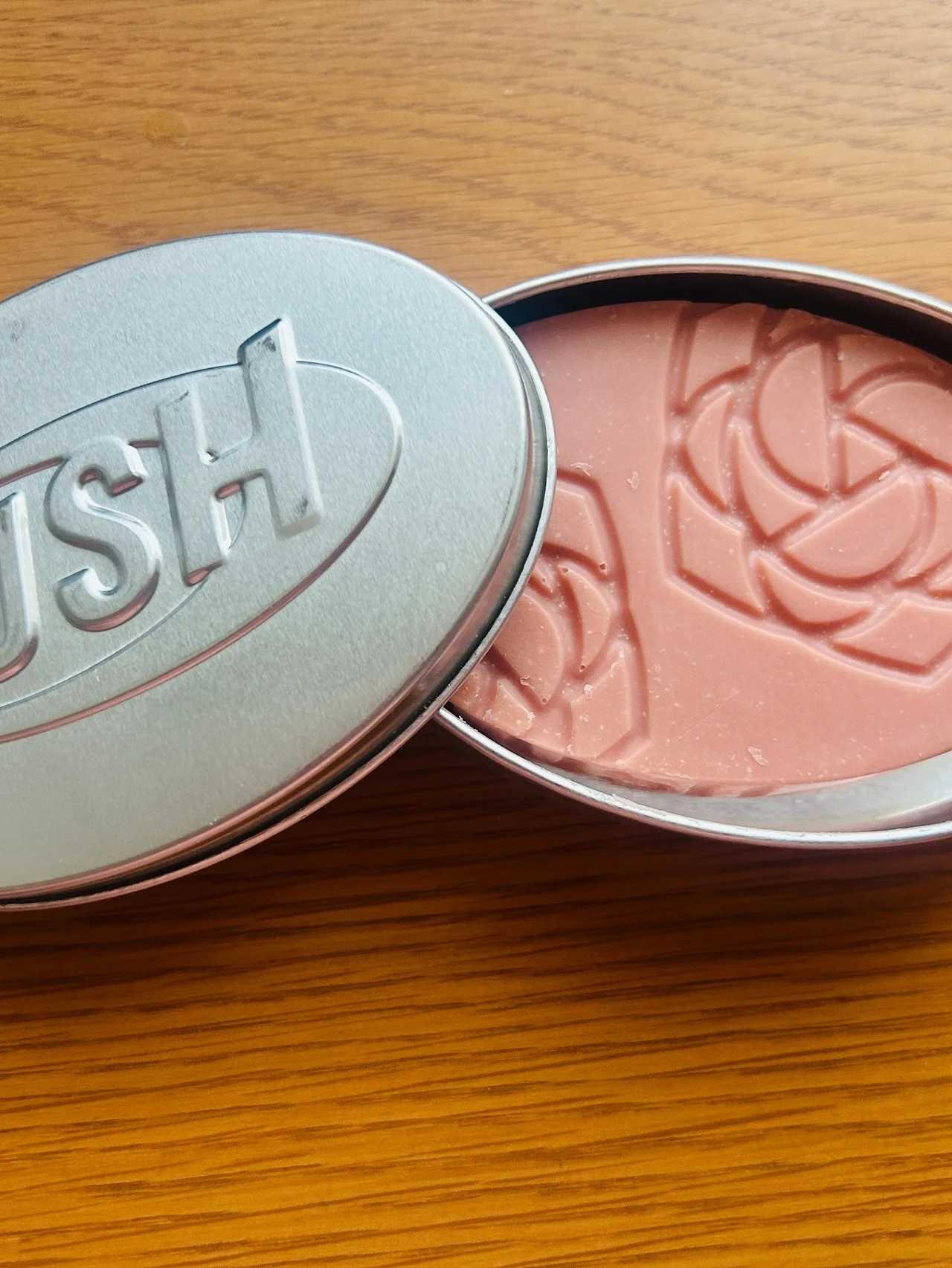 【LUSH（ラッシュ）】のマッサージバーでアウトバスまでセレブ気分