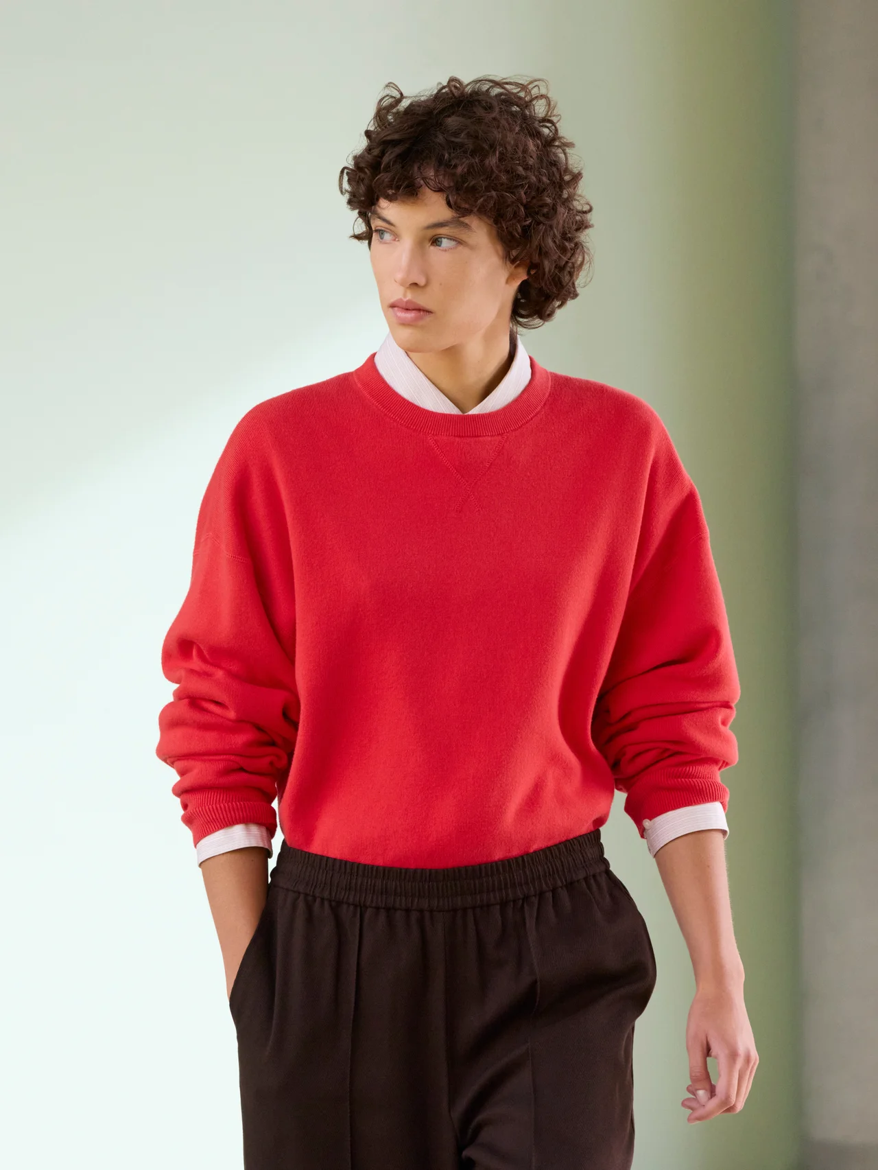 〈全アイテム掲載〉【ユニクロ：シー】先行販売アイテム。 ボトムスやバッグなど新作のほか、人気スウェットパンツの新色も登場