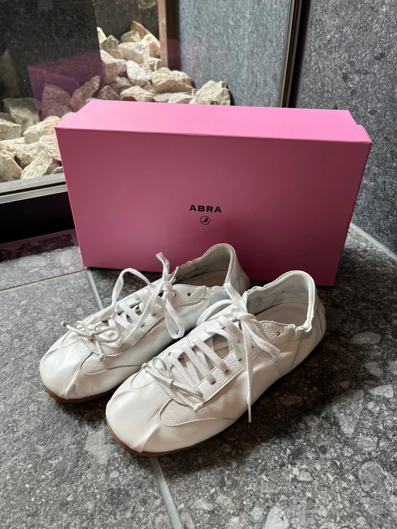 パリ発【ABRA】のバレエシューズで、冬コーディネートを軽やかにアップデート #深夜のこっそり話 #2331