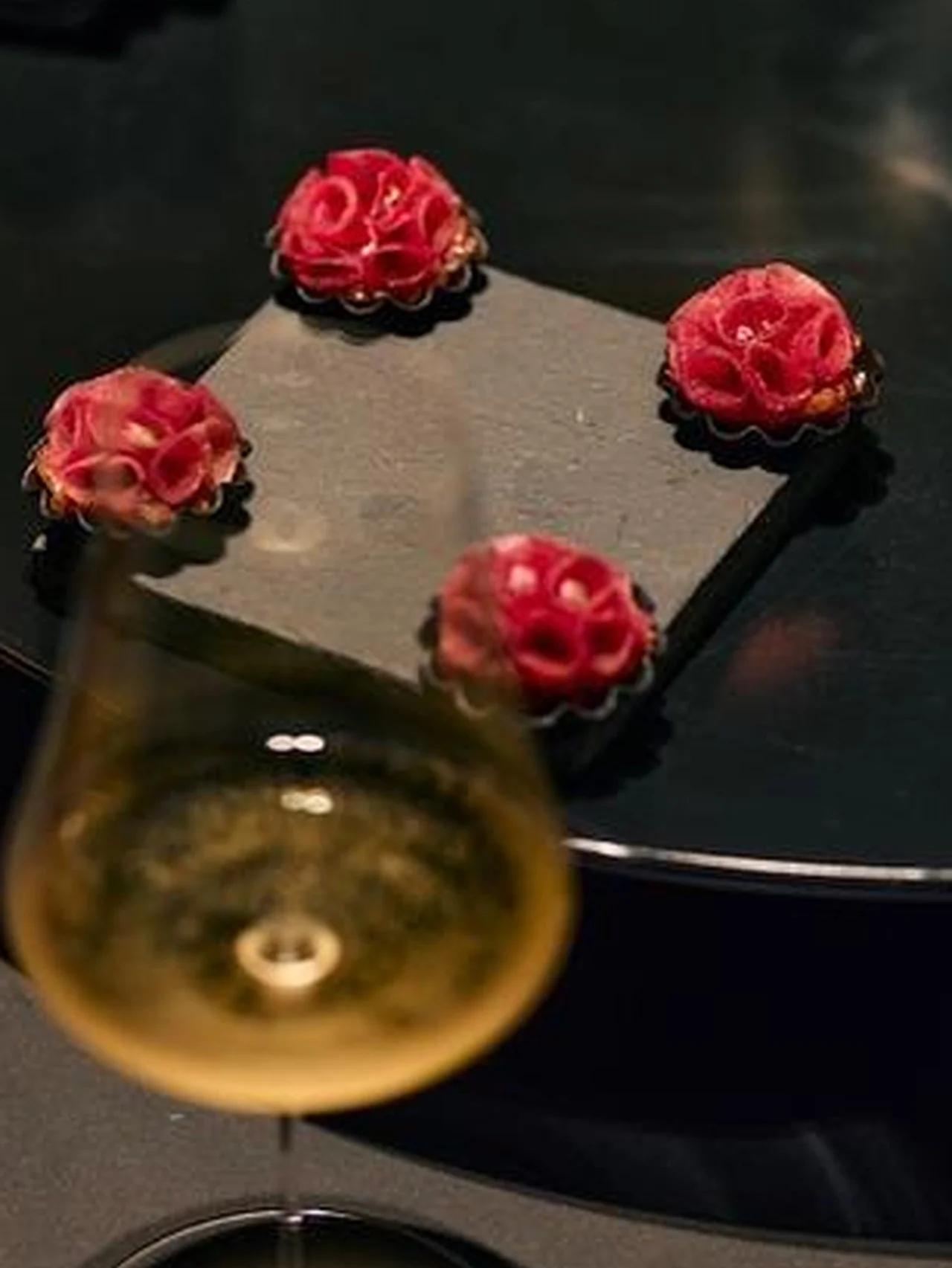 日本の食材で作る料理と日本ワインの幸せな邂逅。「JULIA」の夏のドリンクペアリング