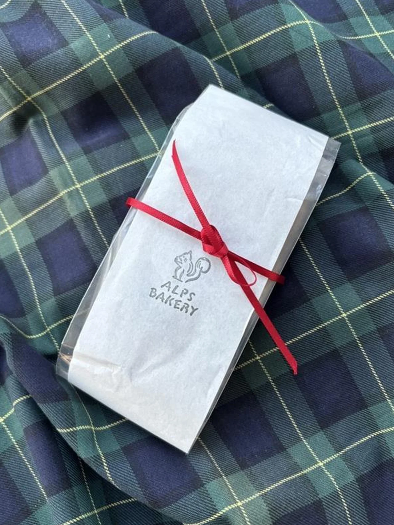 ホリデー気分を高める【アルプスベーカリー】の具沢山シュトーレン