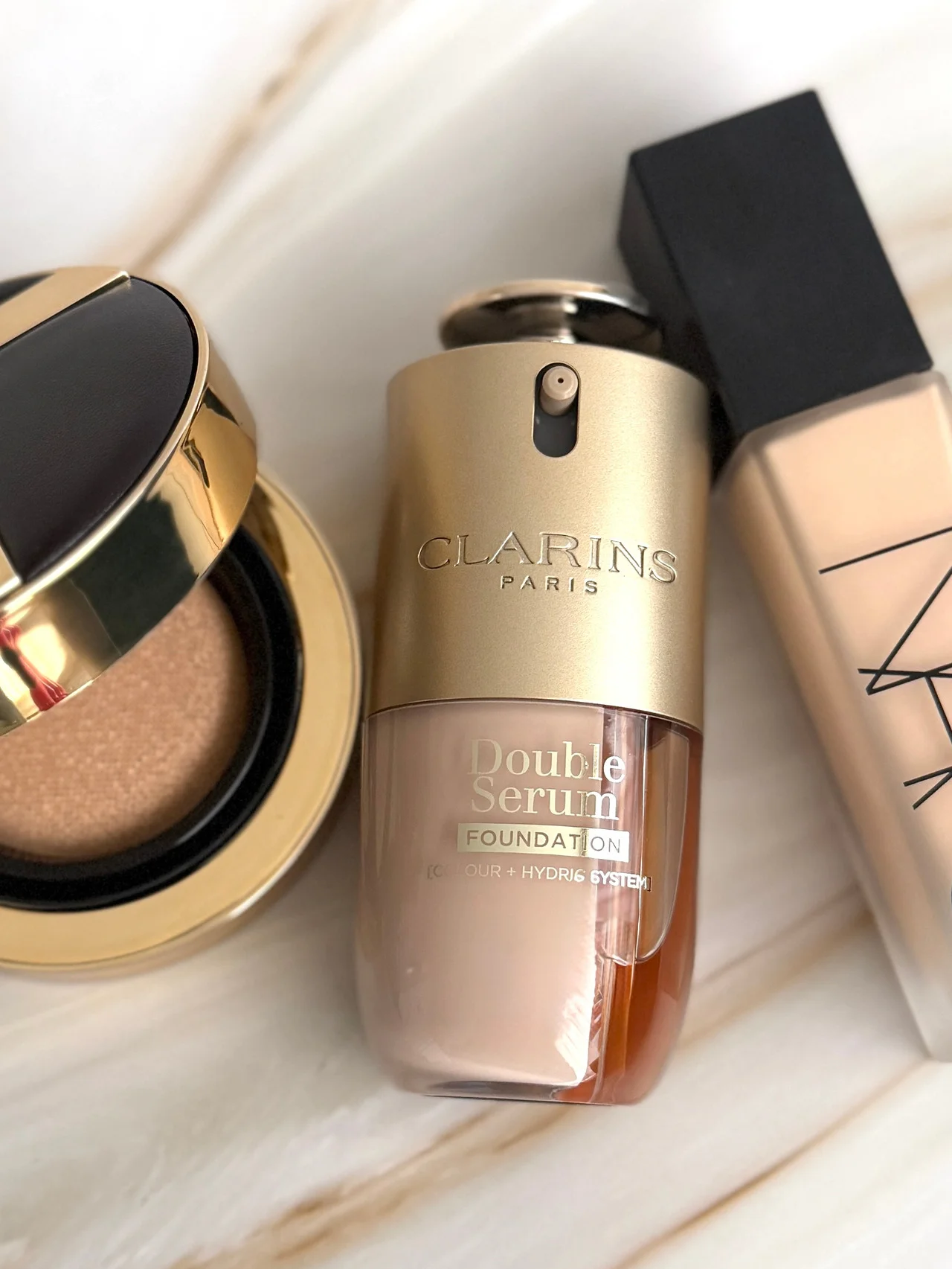 【クラランス】【NARS】大人の肌にちょうどいい、2026春ファンデーション【トム フォード ビューティ】