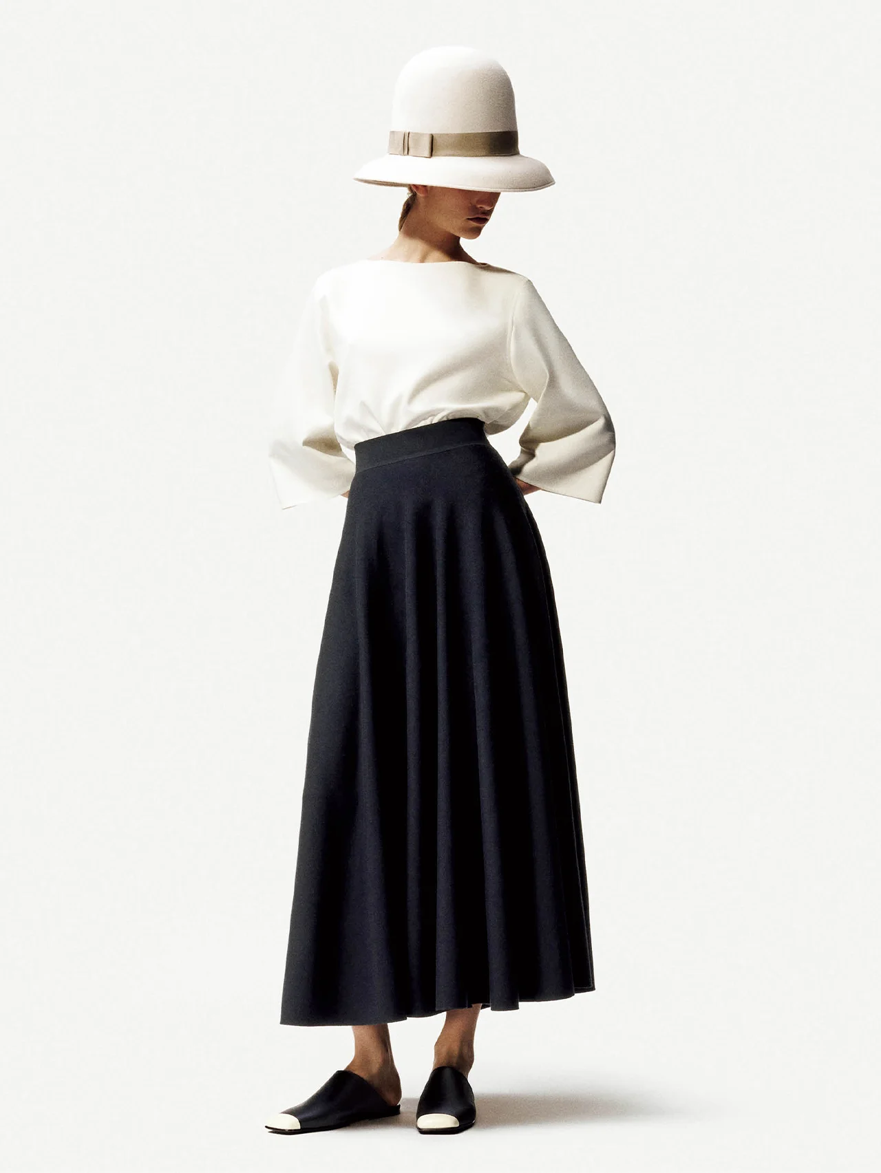 最上級にリュクスな素材が誕生！　その名は「ロロ・ピアーナ・ロイヤル・ライトネス®」