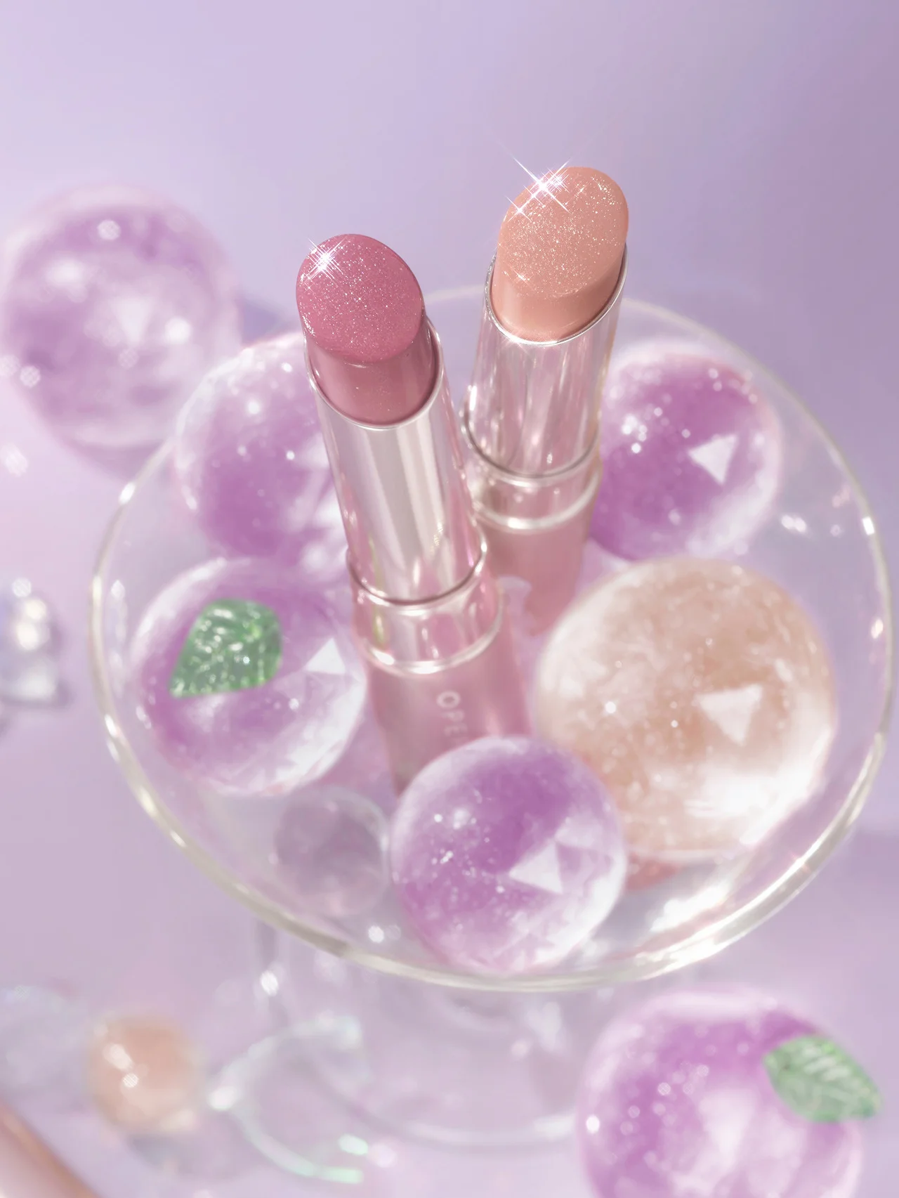 【オペラ】水光ティントに“キャンディ質感”の限定色。ベージュ＆プラムで、顔周りの洒落感を底上げ