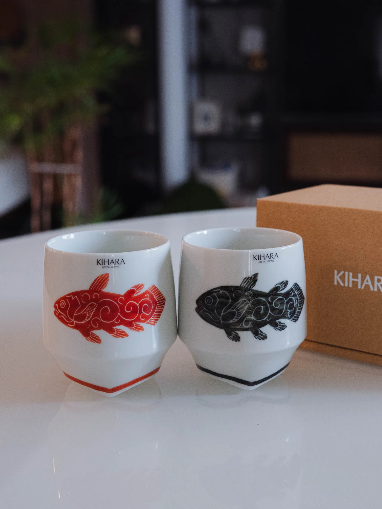 有田焼 【KIHARA】の香酒盃。飲み物の香りが際立つ不思議な器