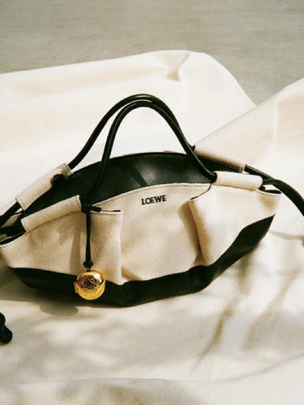 「欲しいバッグには“理由”がある」。SPUR10月号で、新作70点を一斉パトロール！