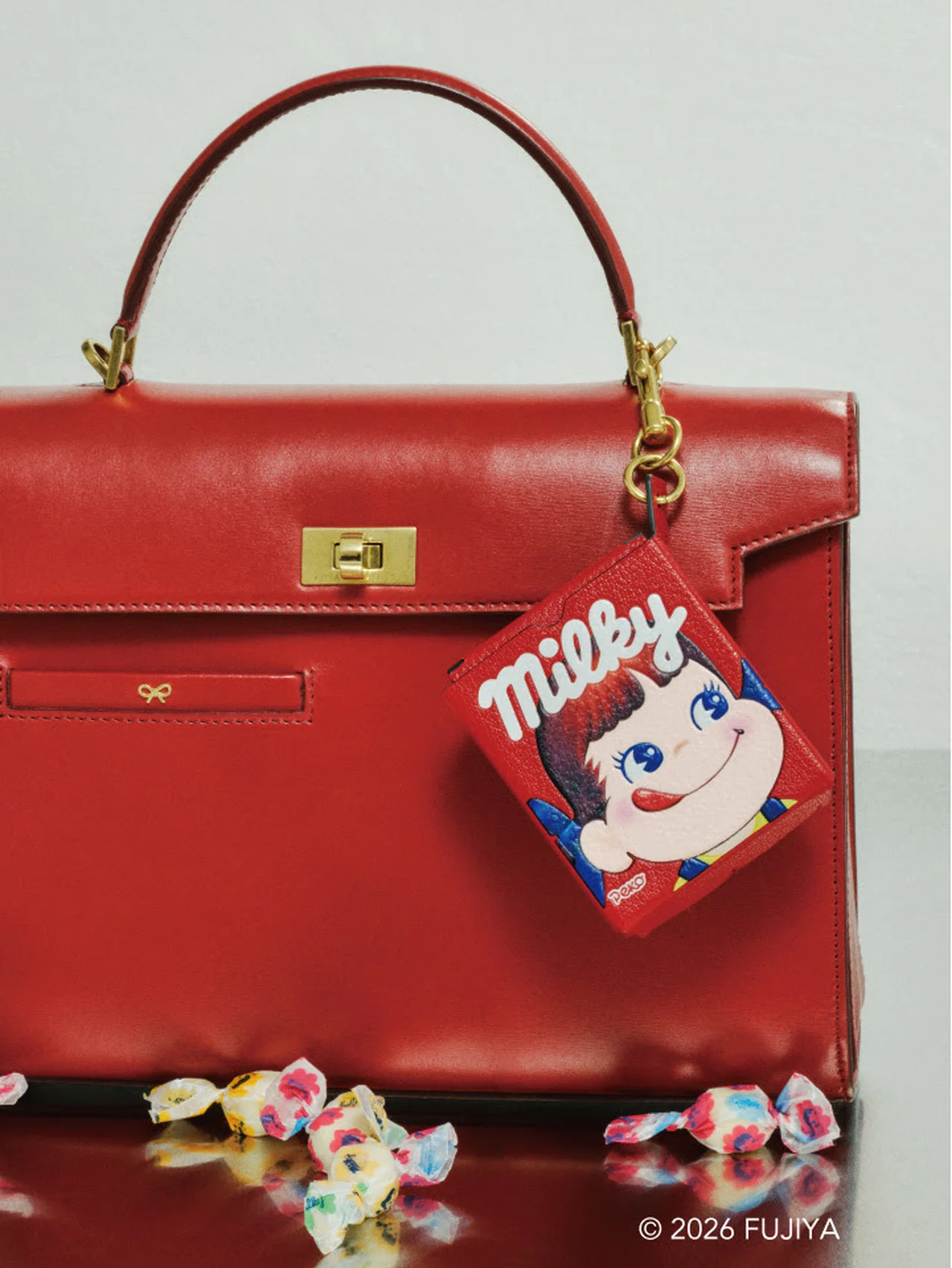 【アニヤ・ハインドマーチ】ミルキーをモチーフにした、チャームやカードケースを発売！