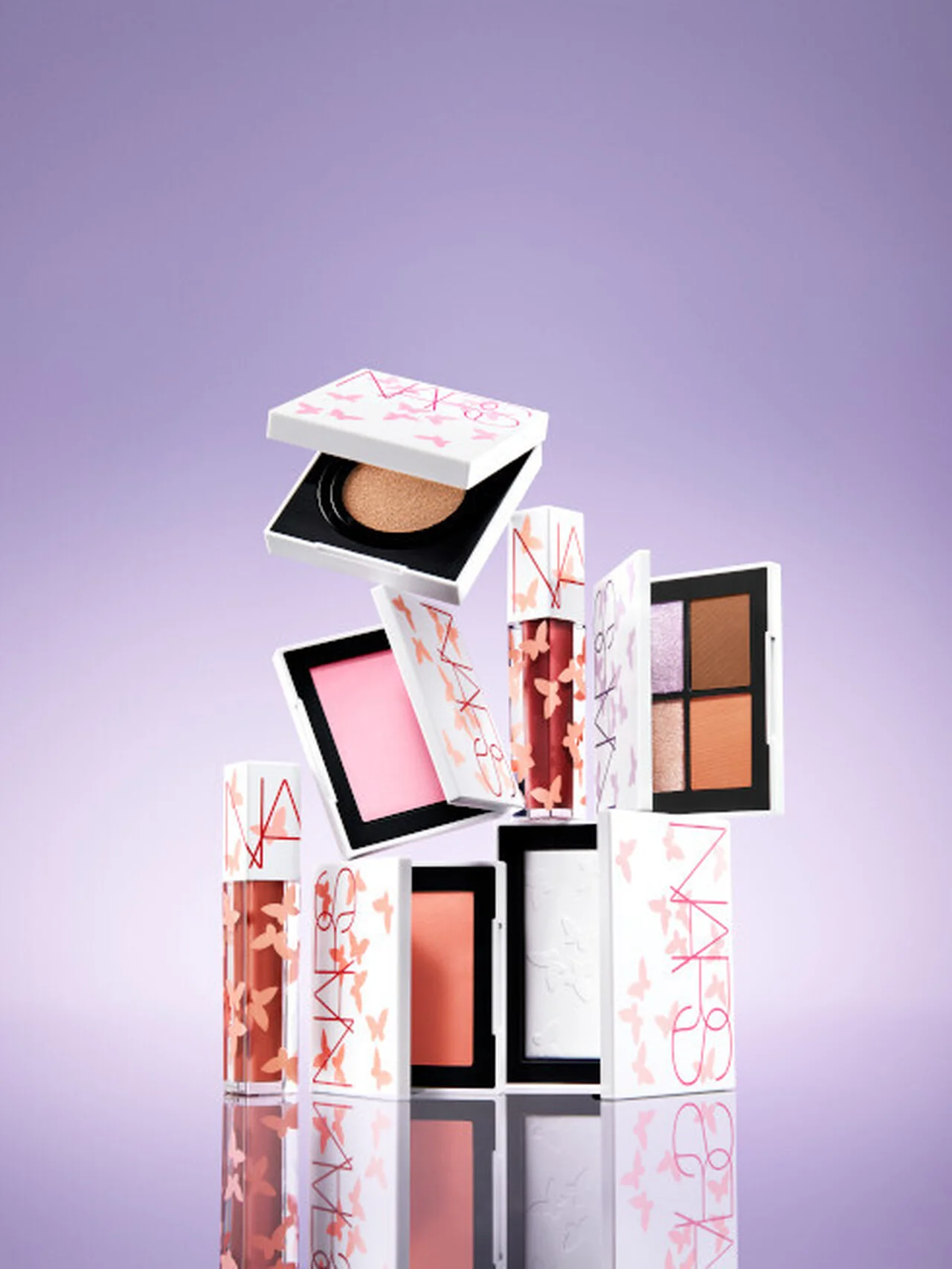 アジア限定！ 【NARS】“リフ粉”を筆頭に、スターコスメが蝶モチーフの限定パッケージに