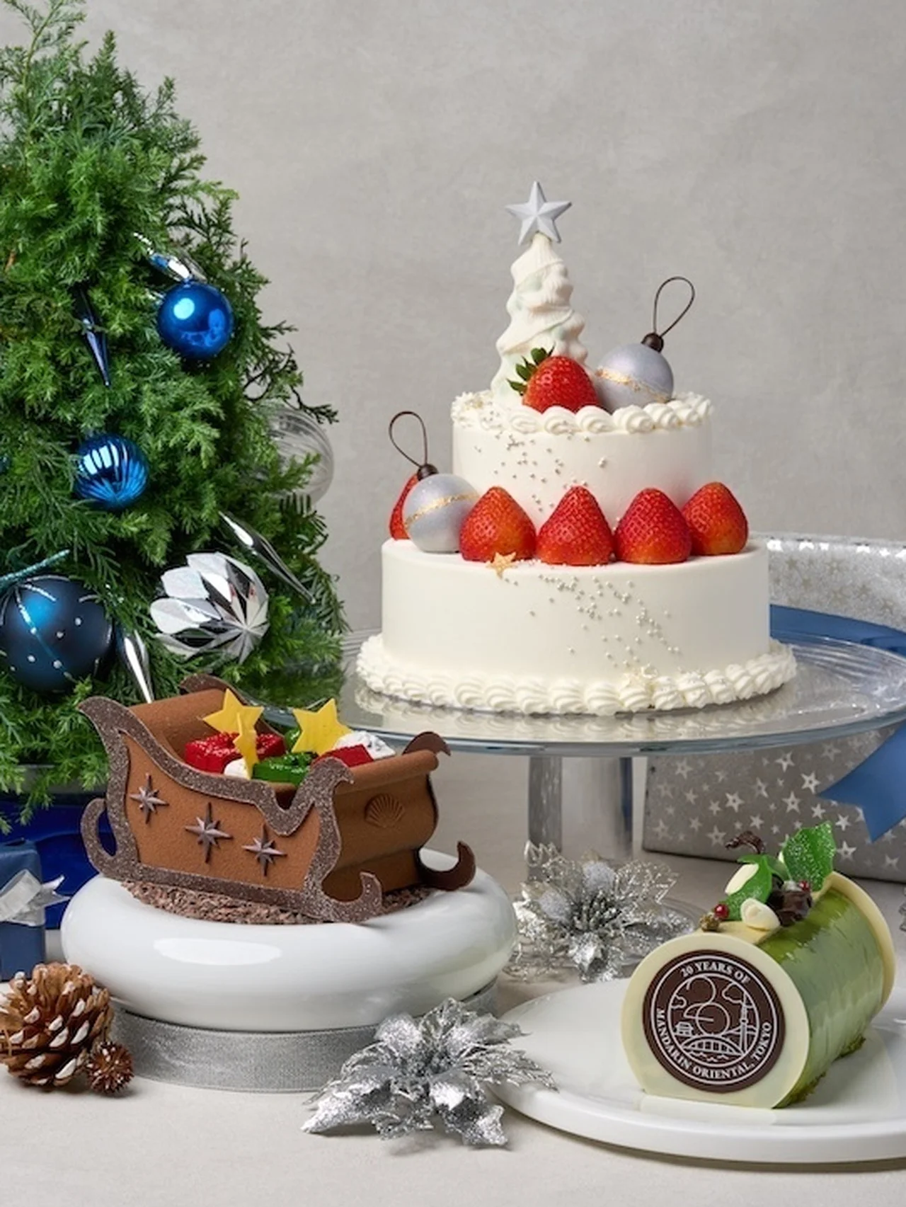 【2025年版】シグネチャー「KUMO®」もホリデー仕様に！ 開業20周年を迎える【マンダリン オリエンタル 東京】のクリスマスケーキ＆スイーツ