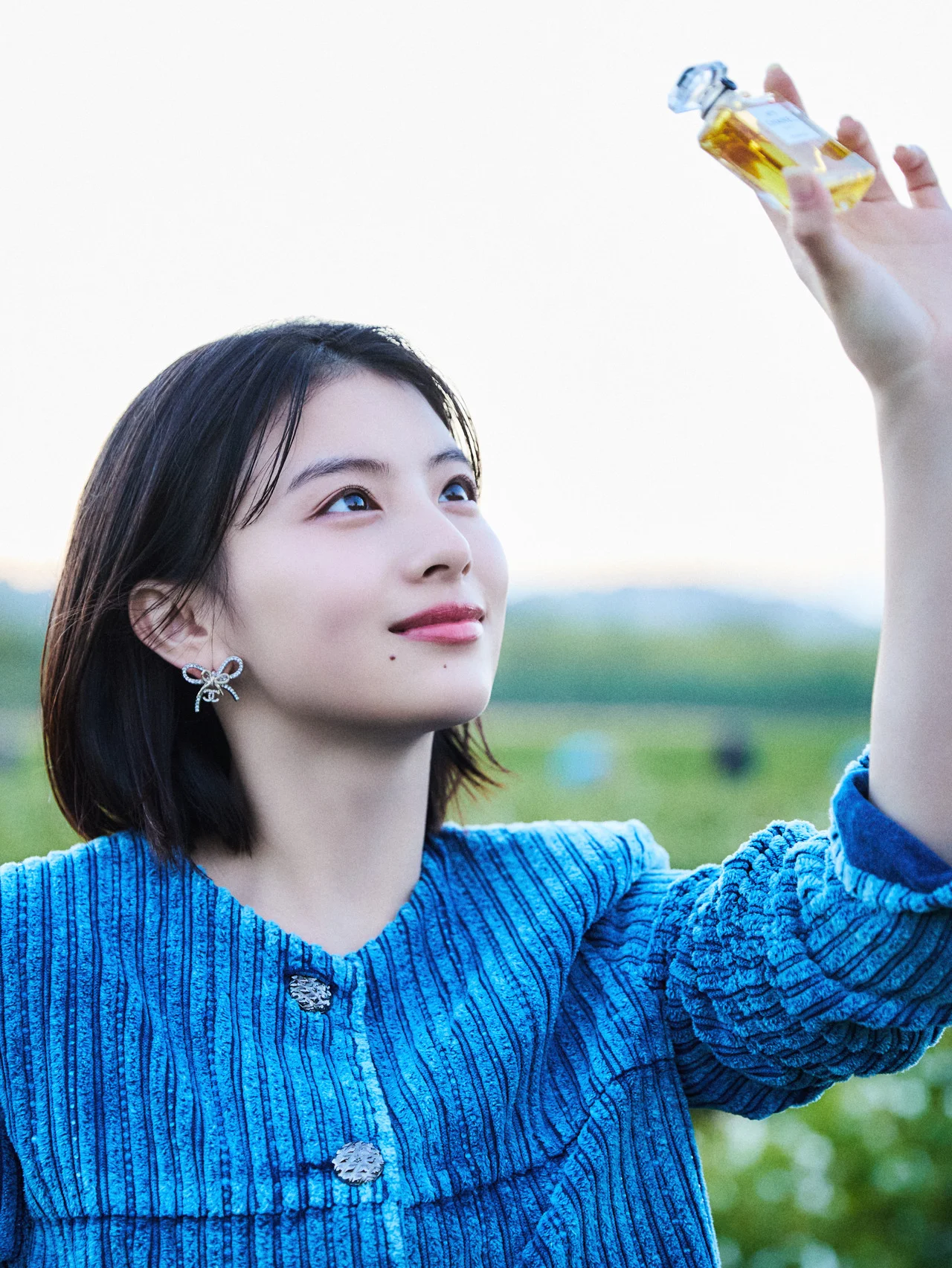 【シャネル】出口夏希さん、JURIN(XG)さんがシャネル N°５が生まれる舞台裏を体験
