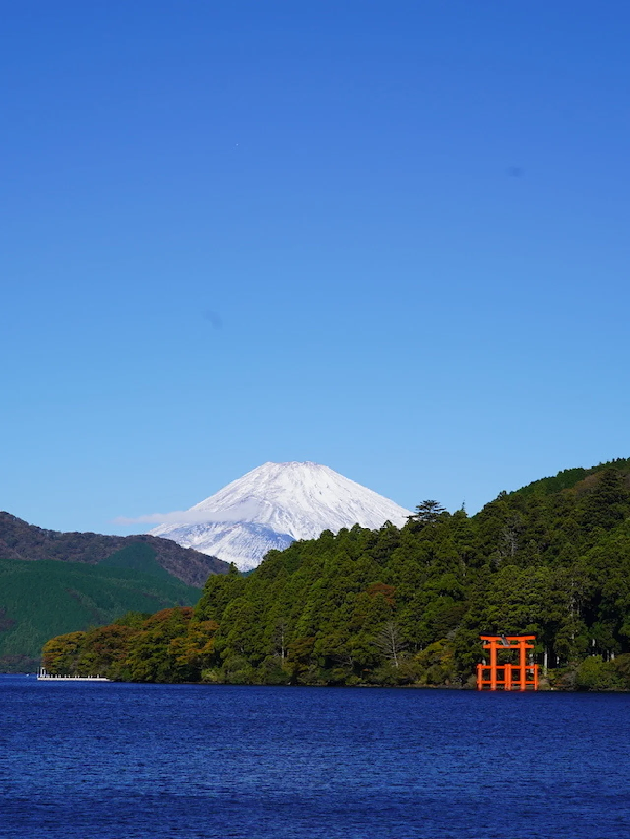 【高橋桐矢さん】人との縁を強めてくれる「九頭龍神社新宮」と天然温泉でパワーチャージ