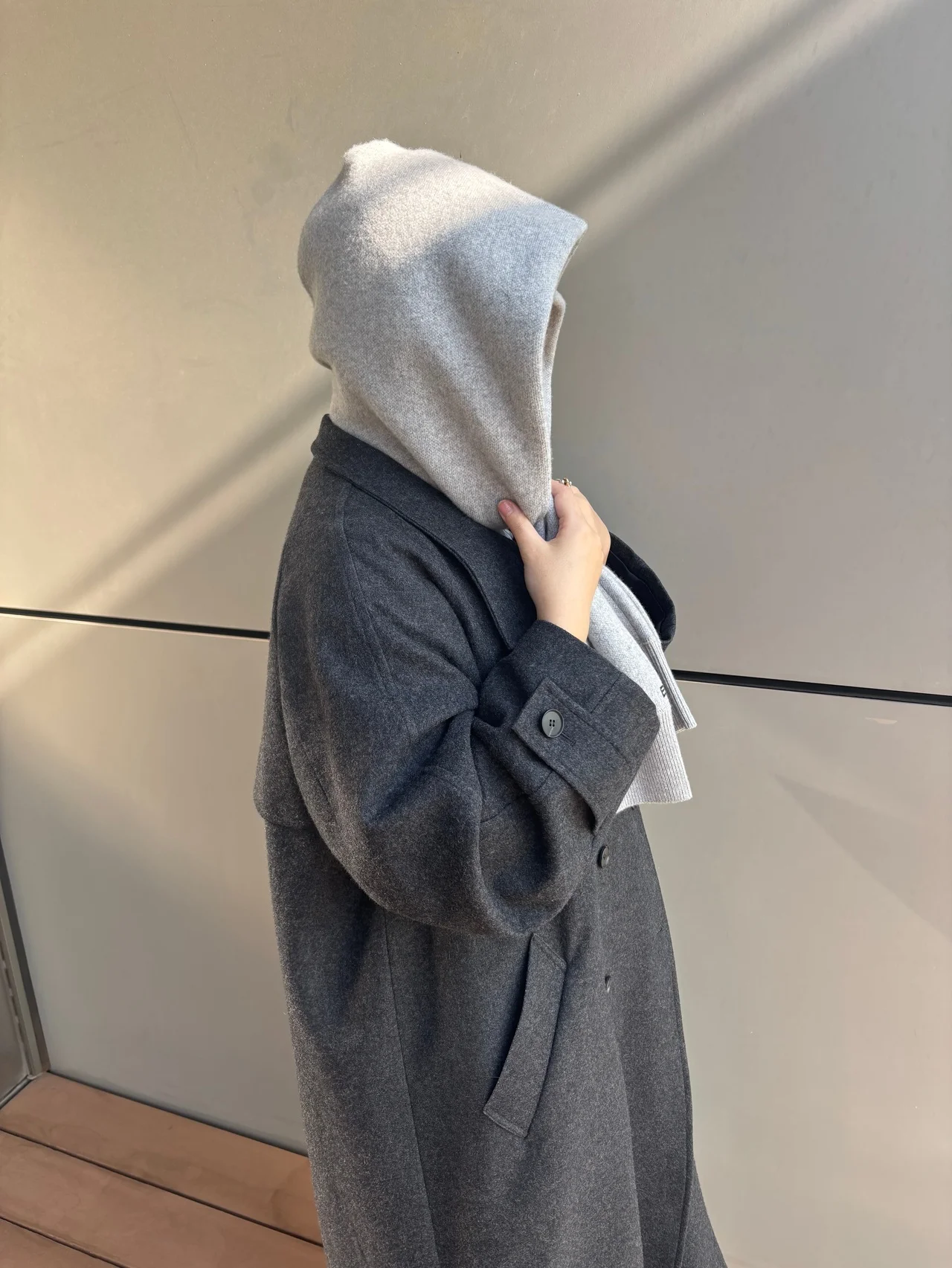 真冬をモードに、暖かく乗り切るなら【ADAWAS/EZ】のフーディストールがおすすめです！