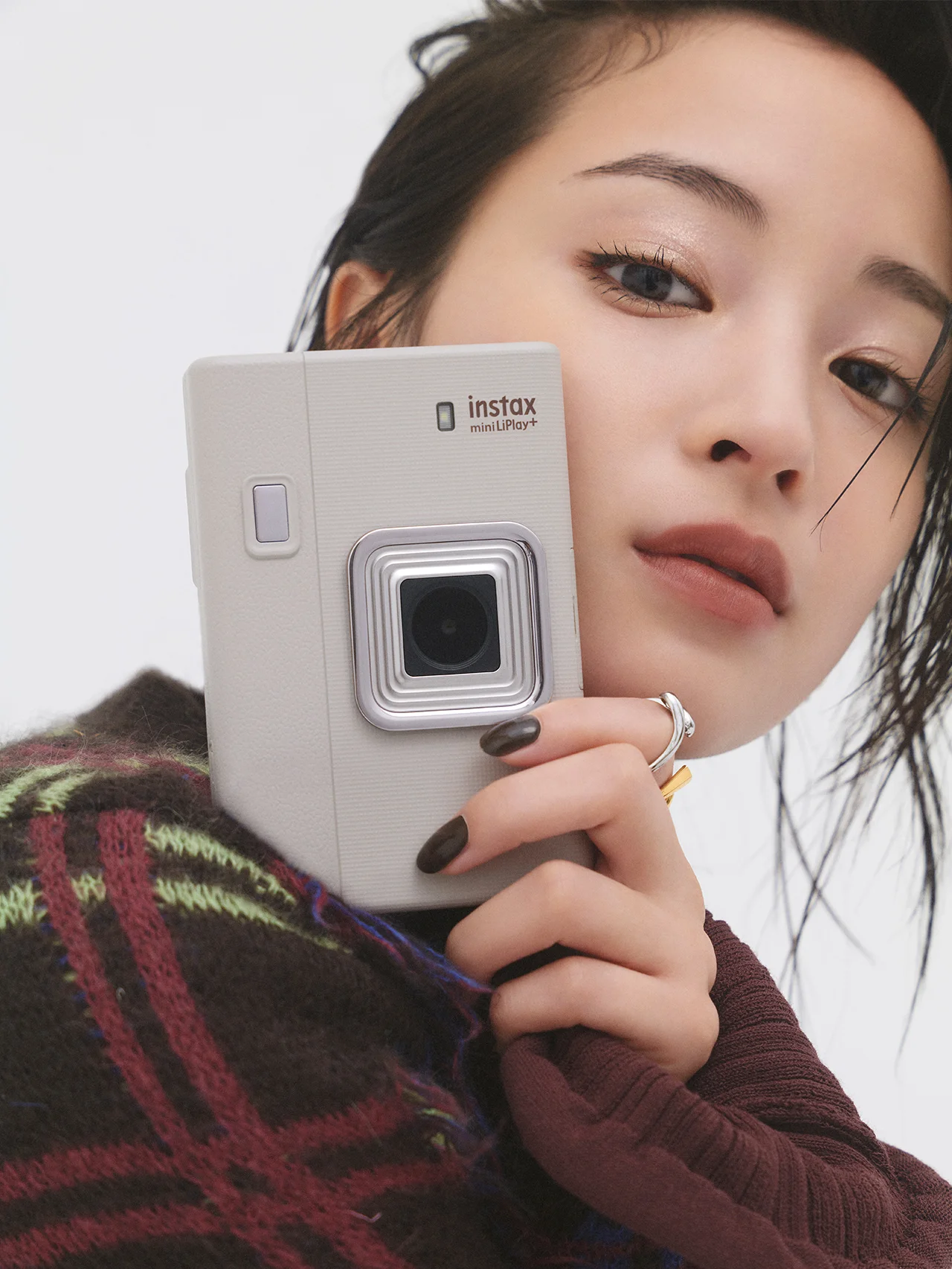 “チェキ™”で広がる私のストーリー with 広瀬すず