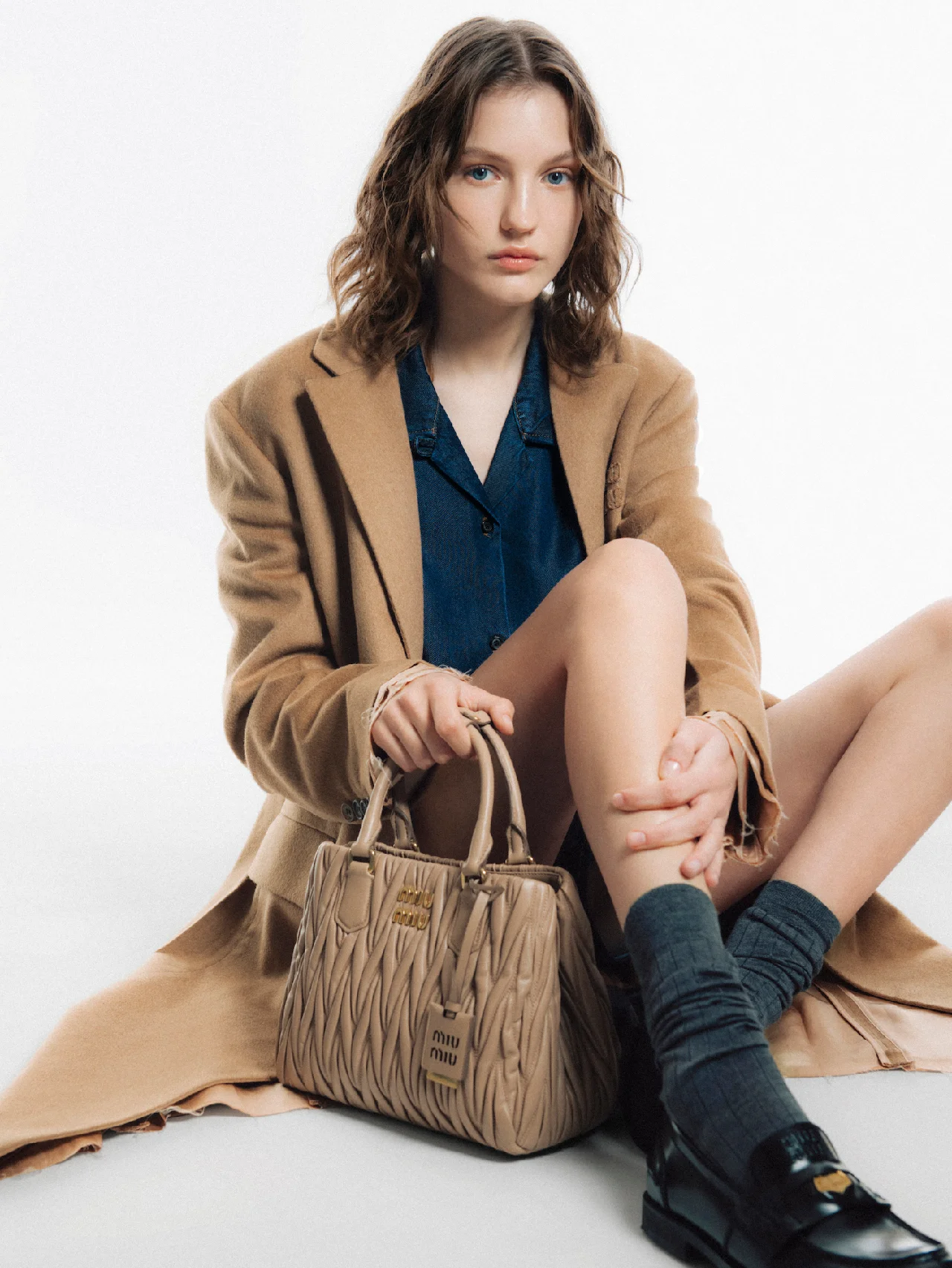 【ミュウミュウ】のポップアップストアが伊勢丹新宿店にオープン! 一足早く春夏の新作を手に入れて