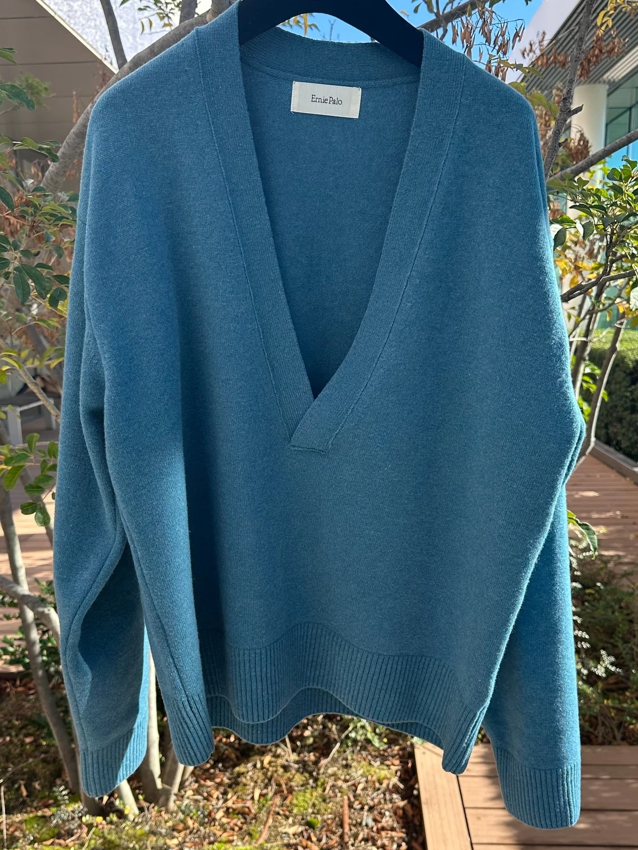 2025年冬、買ってよかった！  【Ernie Palo（アーニーパロ）】のVネックニット