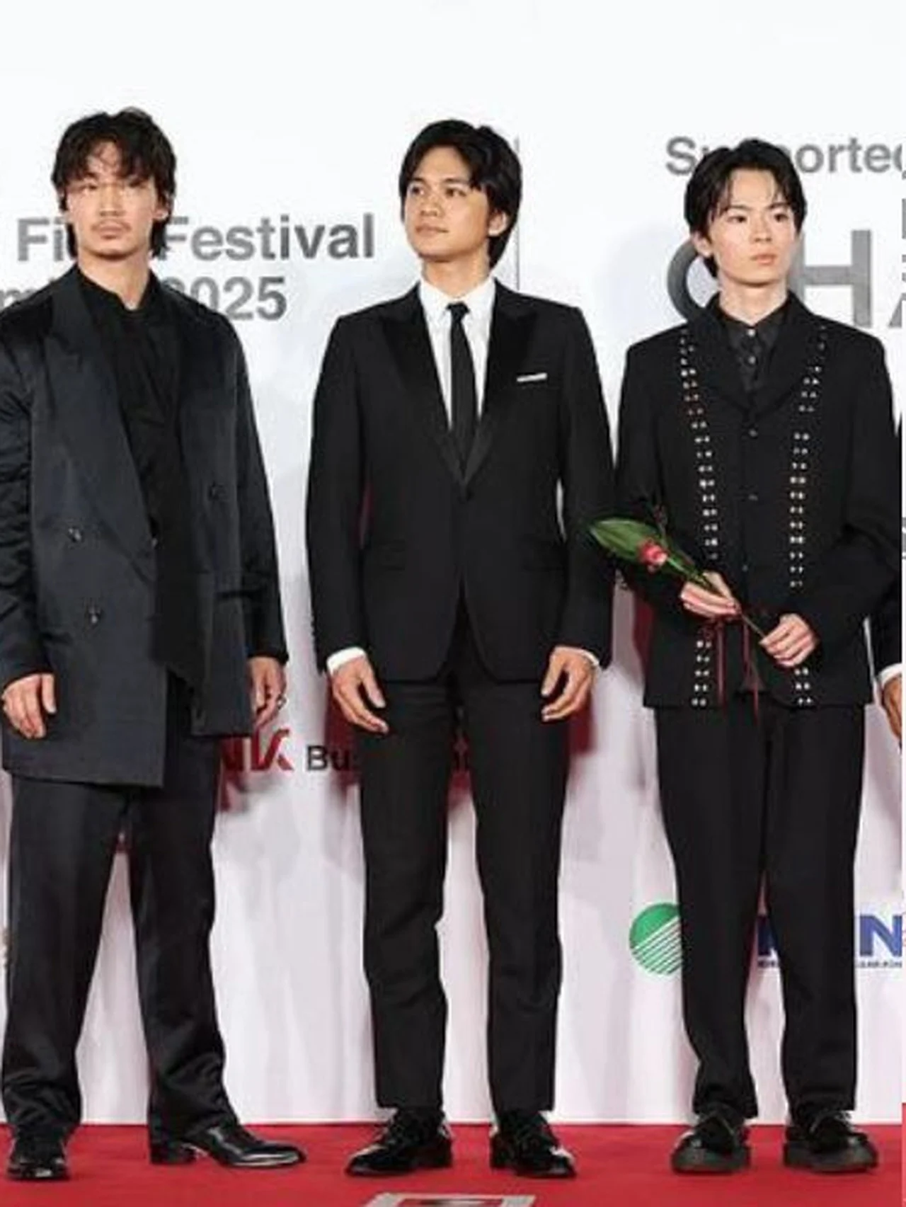 祝・最優秀俳優賞を３人揃って受賞！ 映画『#愚か者の身分 』、Netflix『#イクサガミ 』、日本の注目作品も釜山に続々登場! 【釜山国際映画祭2025】レポート