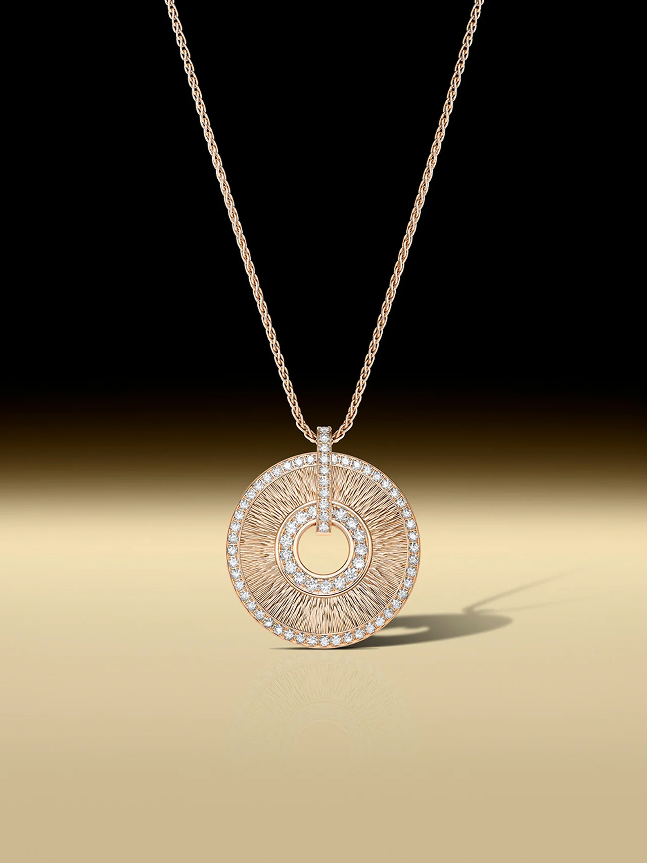 【ピアジェ】「ポセション」から新作が登場！ パレス装飾とダイヤモンドが輝くゴールドジュエリー 