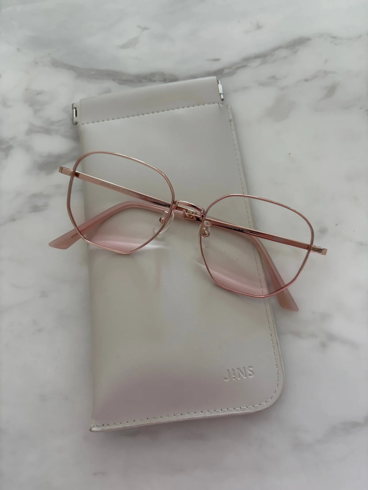 【JINS（ジンズ）】の美容系レンズが役に立つ！ 面長解消で簡単に印象チェンジ