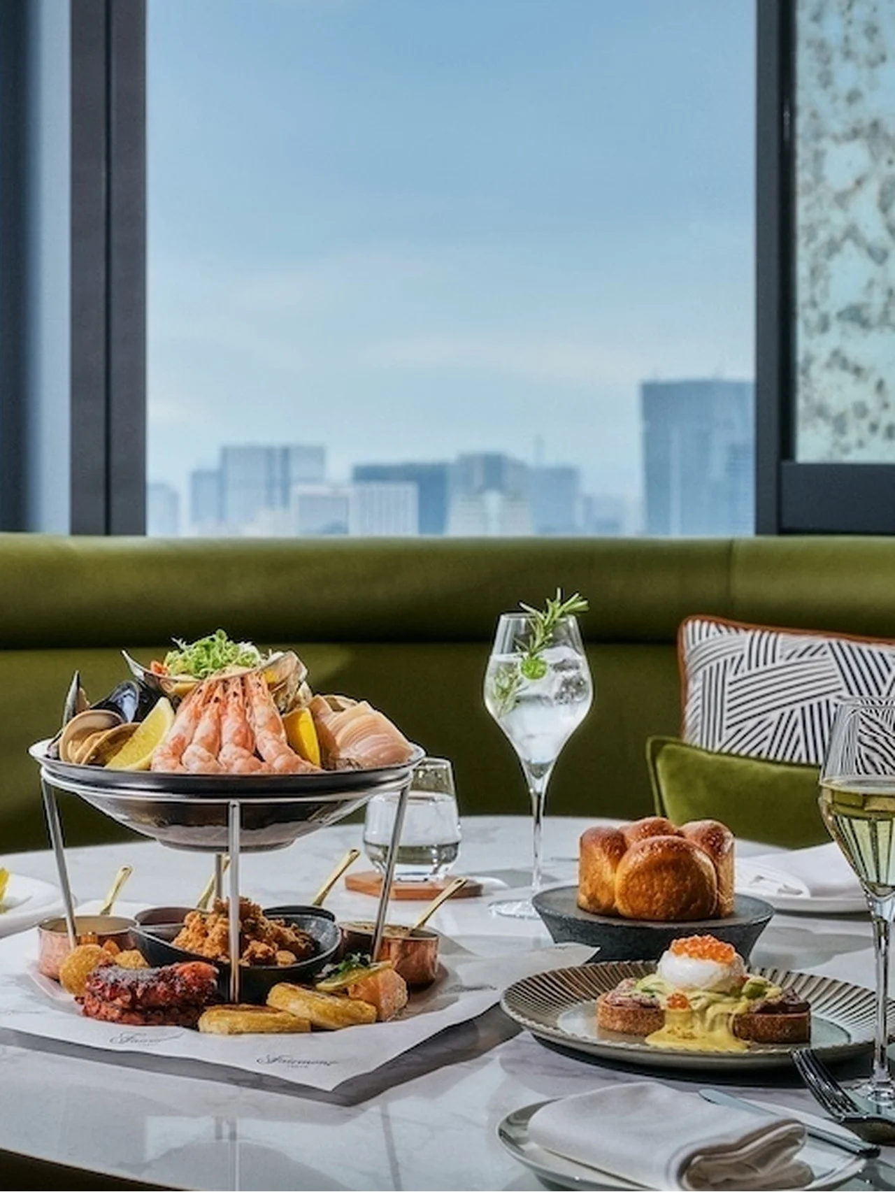 地上43階からの東京の絶景と美食を堪能する、優雅な週末を。フェアモント東京にて「フェアモント サンデーブランチ」がスタート