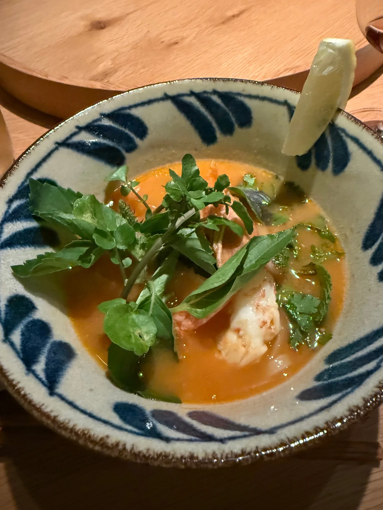 ベトナムやタイの伝統料理に日本のエッセンスを軽やかにミックス。ワインも充実の「Night Market」、渋谷にオープン