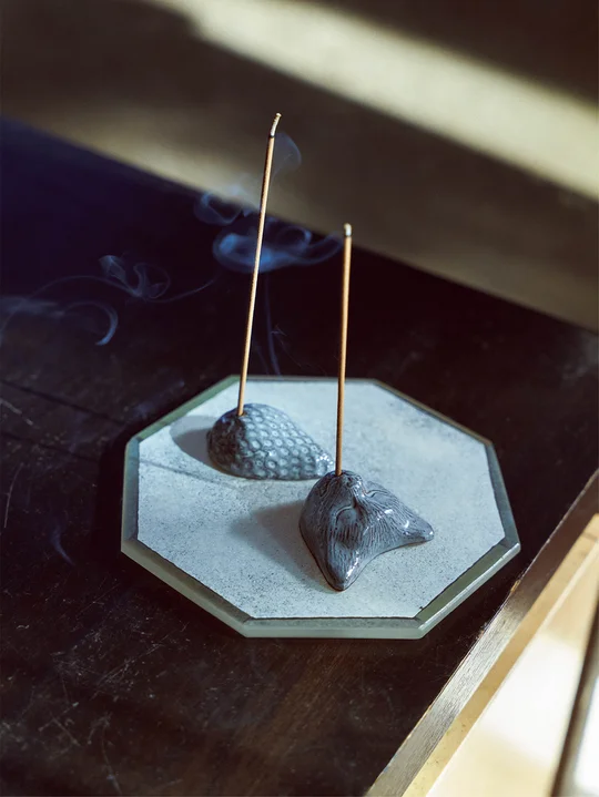 OJACRAFT(オジャクラフト)の【SPURSHOP別注】お香立て 眠り猫通販