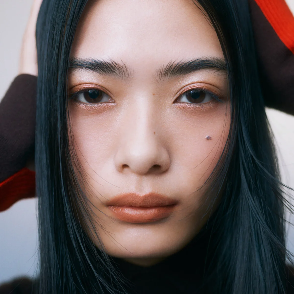 彩りを重ねて表現する、SUQQUのシングルアイシャドウ