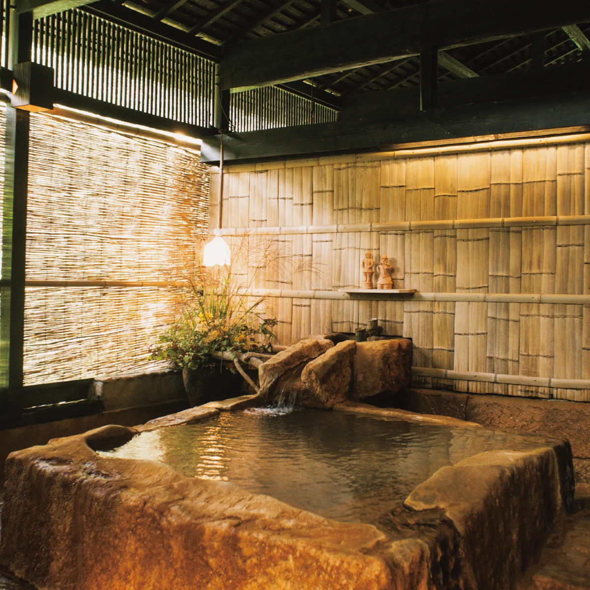 【温泉】泉質で選ぶ、全国の名湯16選！ 一人旅にもおすすめ