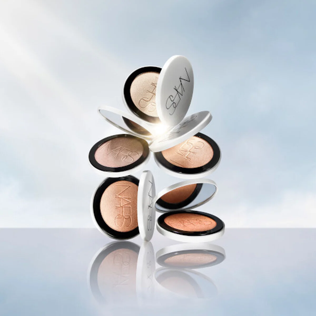 【NARS】“リフ粉”シリーズから遂にハイライト登場！ みずみずしい透明感肌を瞬間再現