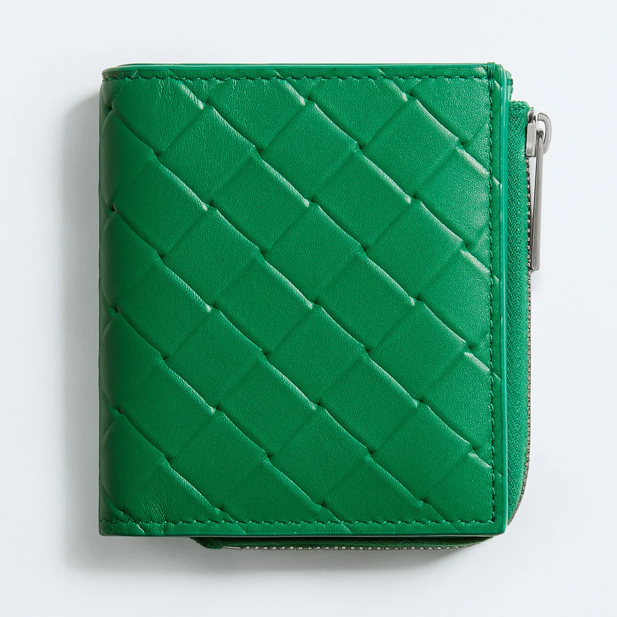 【ボッテガ・ヴェネタ】ボッテガグリーンに恋して。大定番のイントレチャートをプリント