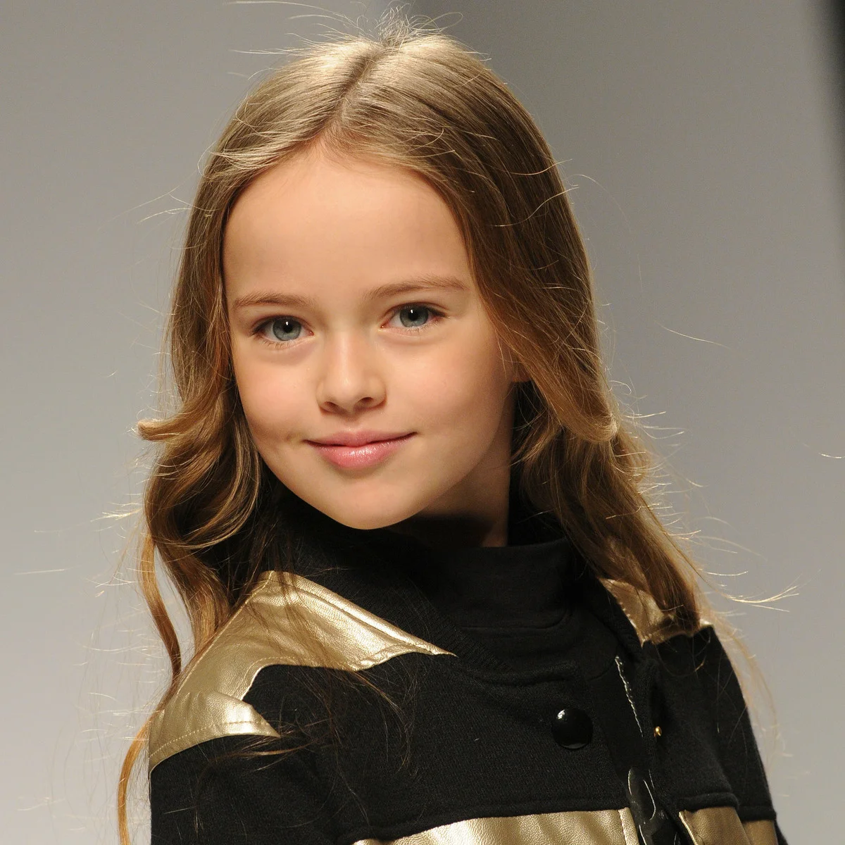 「世界で最も美しい少女」と呼ばれたロシア人モデルが19歳に！ 演劇学校に通う現在の姿が「相変わらず美しい」と話題に