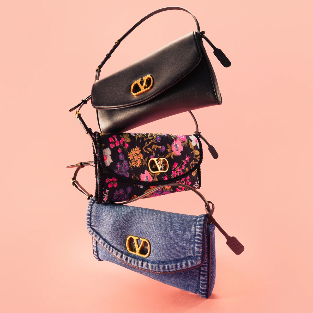 【ヴァレンティノ ガラヴァーニ】9人のアーティストがバッグ「ドゥ ヴェイン」を再解釈。デジタルクリエイティブプロジェクトが始動