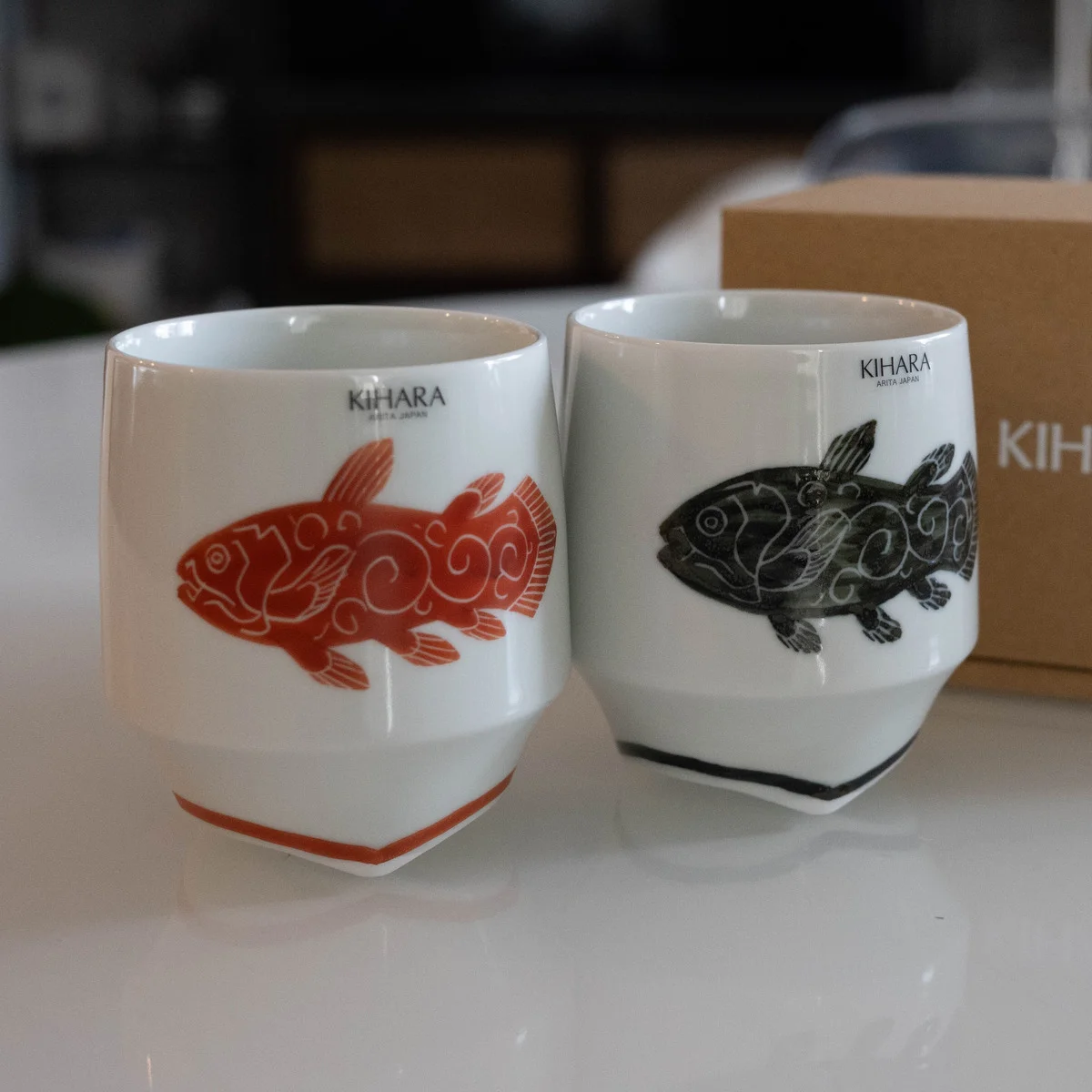 有田焼 【KIHARA】の香酒盃。飲み物の香りが際立つ不思議な器