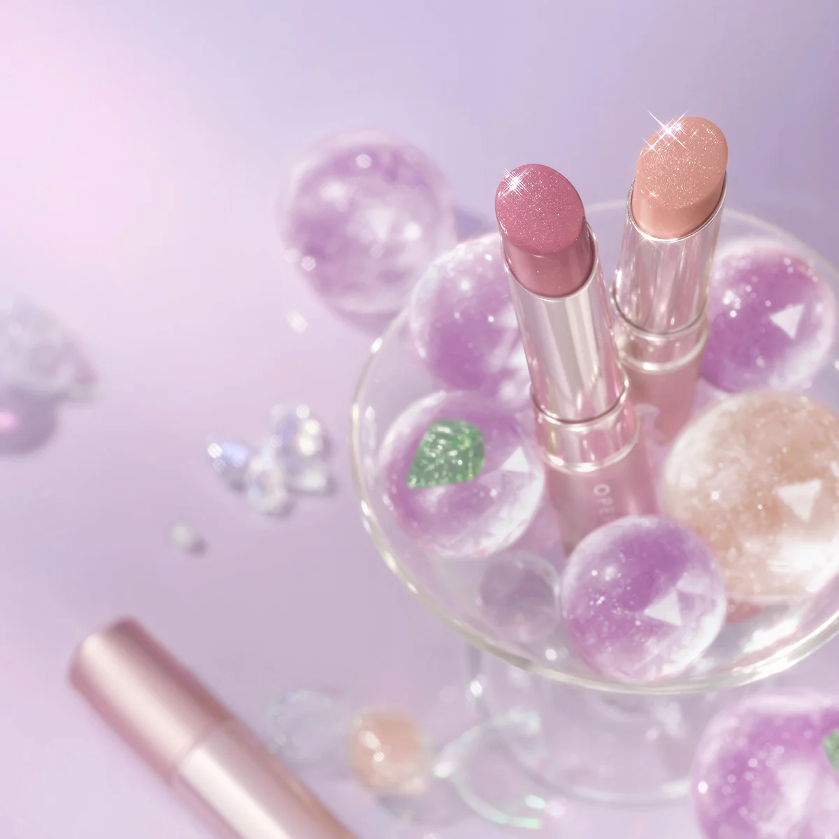 【オペラ】水光ティントに“キャンディ質感”の限定色。ベージュ＆プラムで、顔周りの洒落感を底上げ