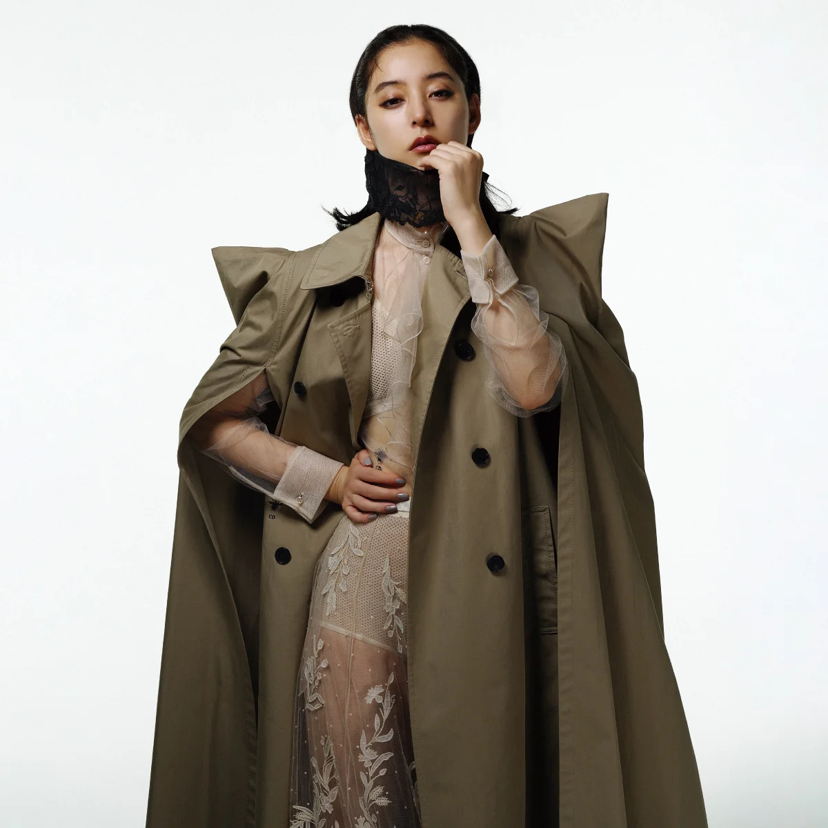 新木優子がまとうDIORクルーズ コレクション