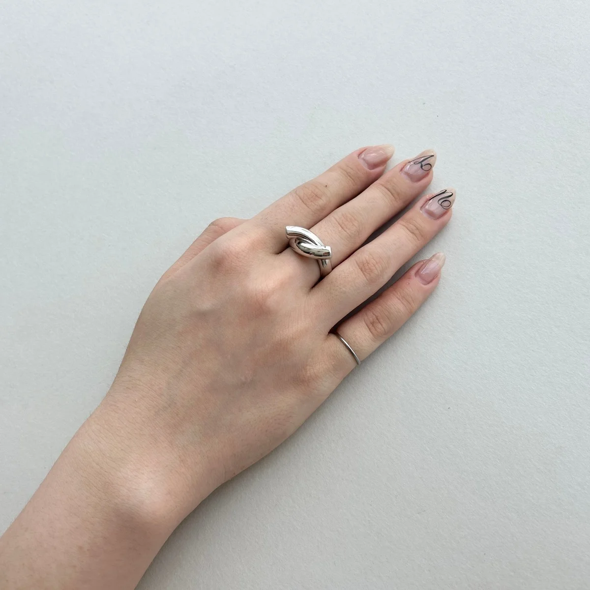 おしゃれな人から「それどこの？」と聞かれる、Josephine Studioのリングです