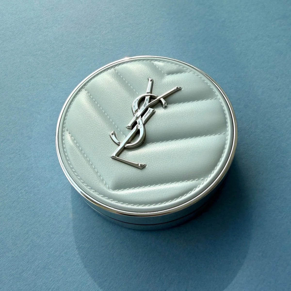 【YSL BEAUTY】オールアワーズ ブラークッションが、マスクのメイク崩れを快適リセット！