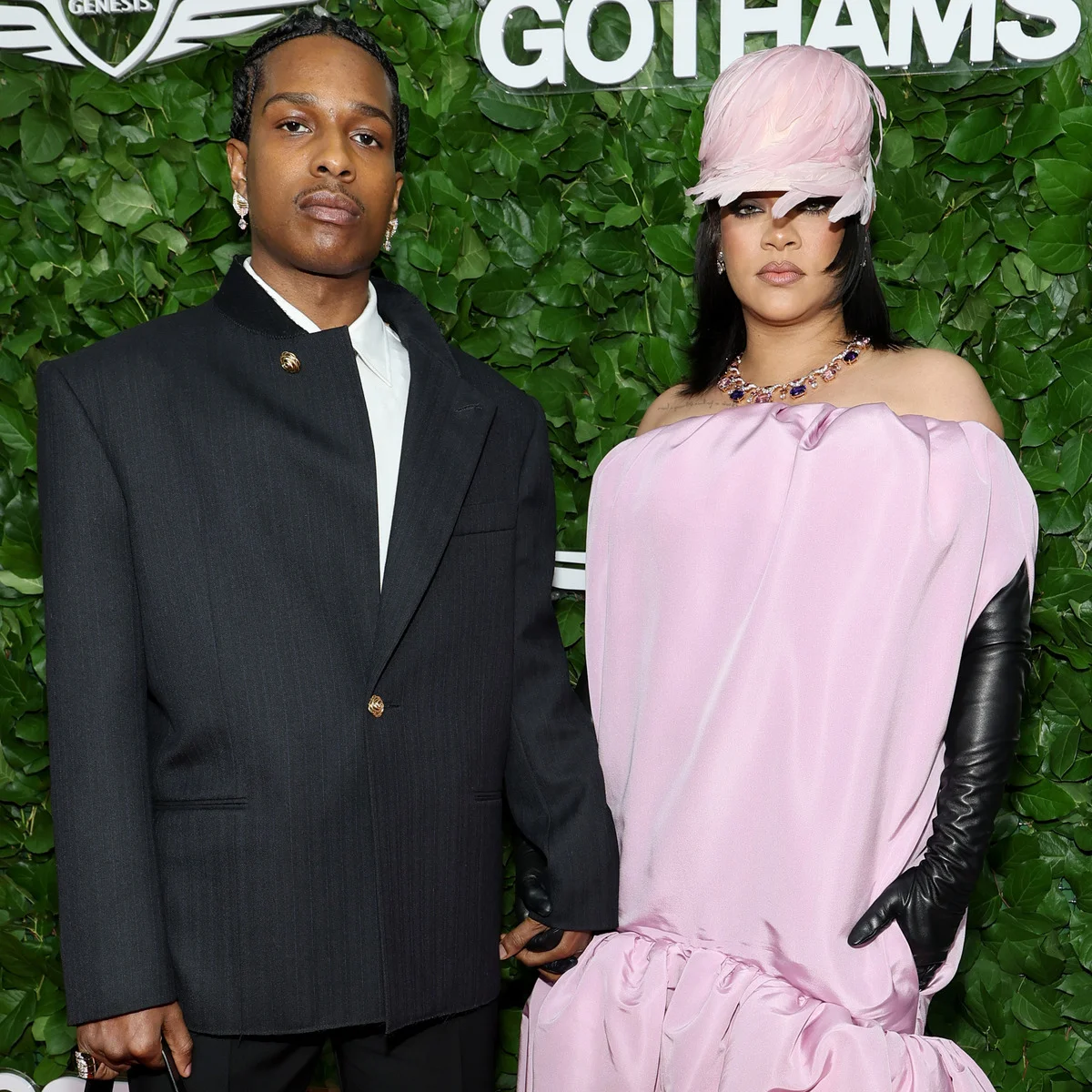 エイサップ・ロッキー、ゴッサム賞の帰り間際にリアーナにキレられた理由は？ 夫婦関係を示したような動画がネットで話題に