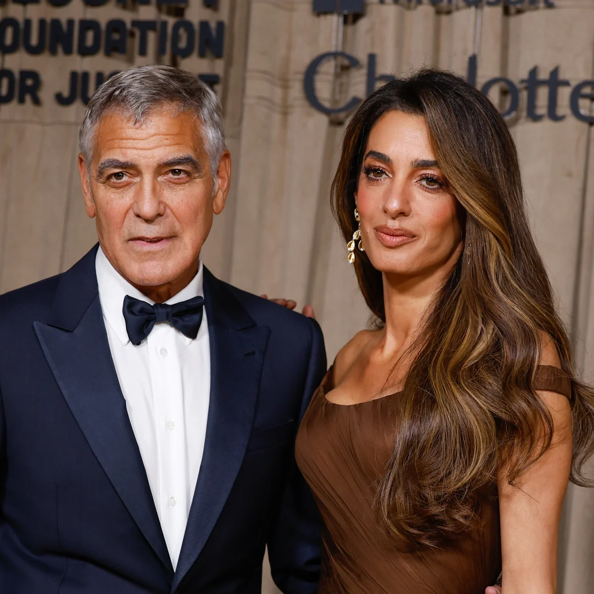 ジョージ＆アマル・クルーニー夫妻、南仏の自宅から避難。大規模山火事が地域を襲う