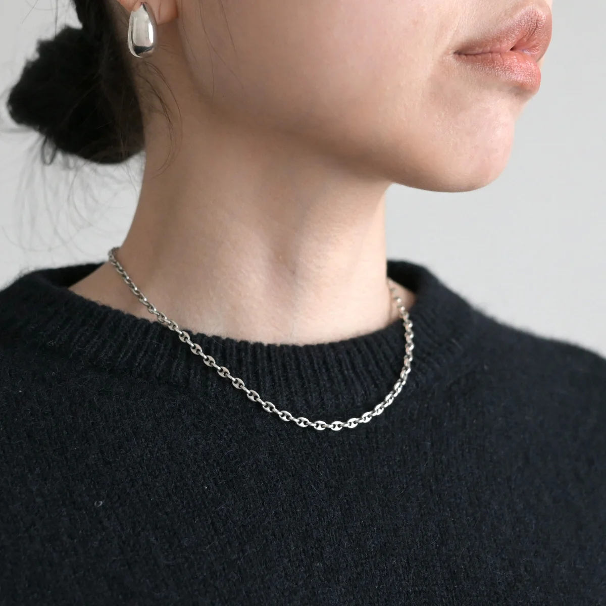 【ソフィー ブハイ】のシルバーネックレスを、身体の一部のように毎日つけています