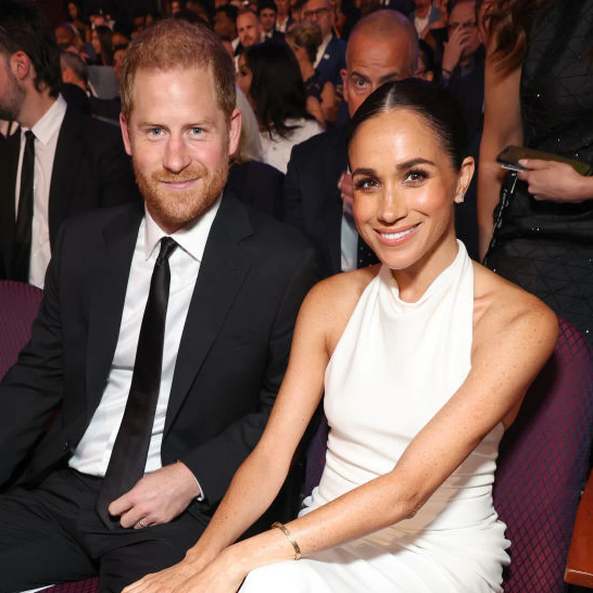 メーガン妃、ヘンリー王子との２回目のデートで撮った思い出のツーショットを公開。７月４日の甘くてスペシャルな伝統も明かす