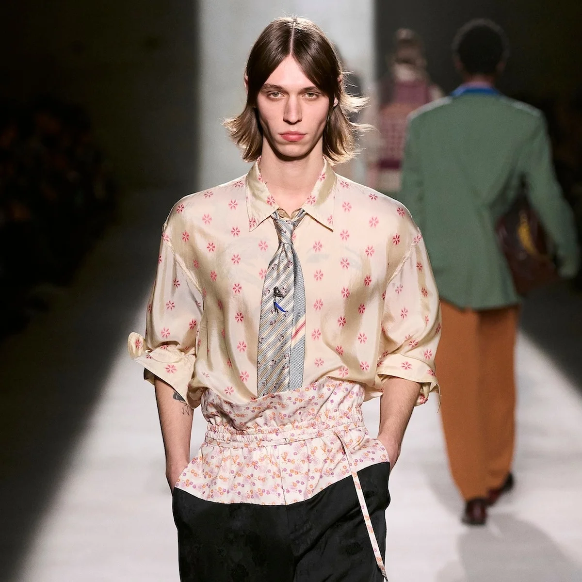 進化するネクタイ使いが目立った、26-27FWメンズとプレフォール
