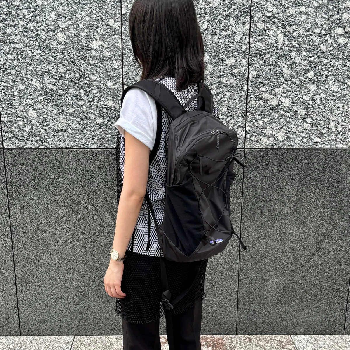 【パタゴニア】軽くてシンプルな“ちょうどいい”黒リュック！ 「テラヴィア・パック 14L」が毎日の相棒に #深夜のこっそり話 #2213