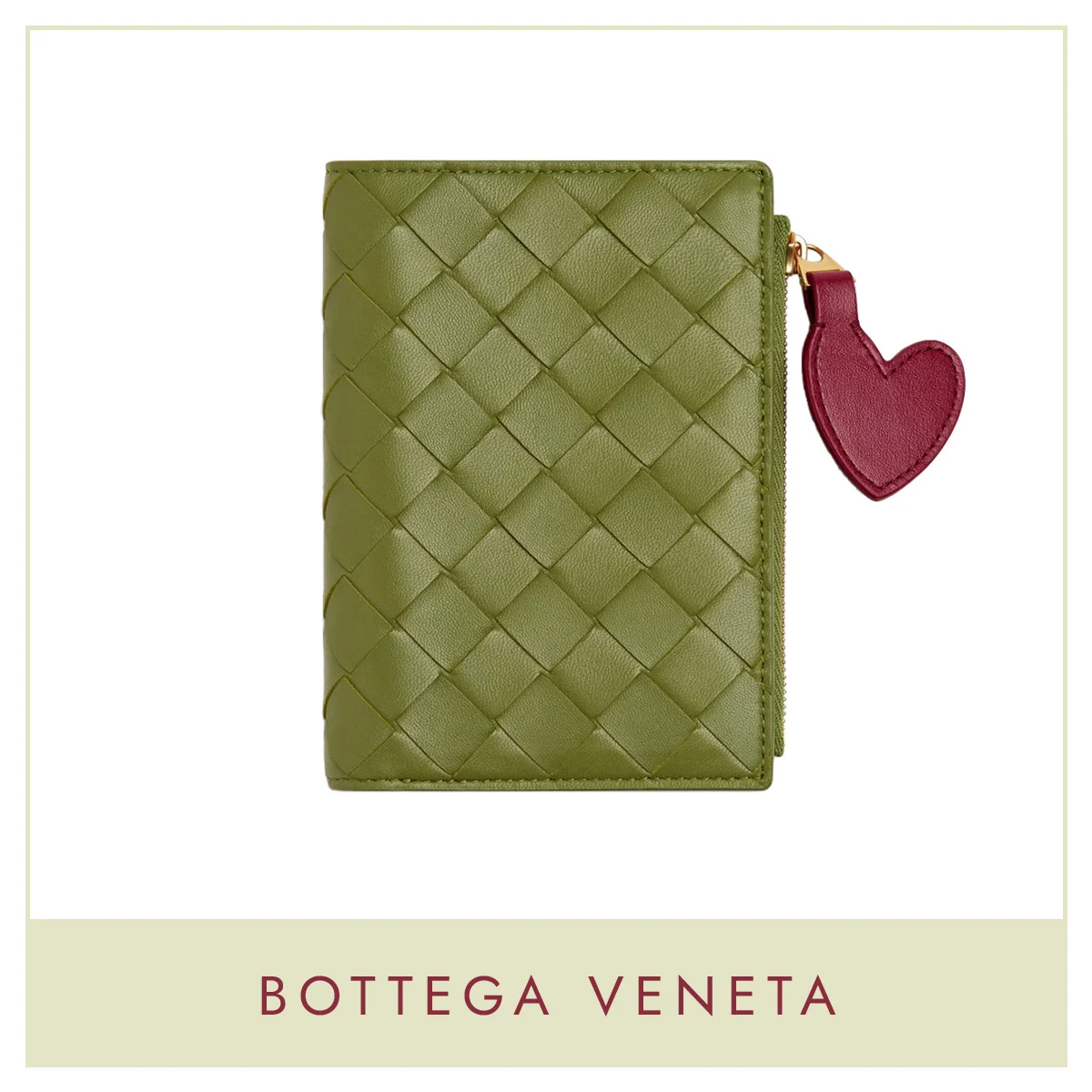【ボッテガ・ヴェネタ】抹茶×ハートにキュン。現金も収納できる、実力派パスポートケース